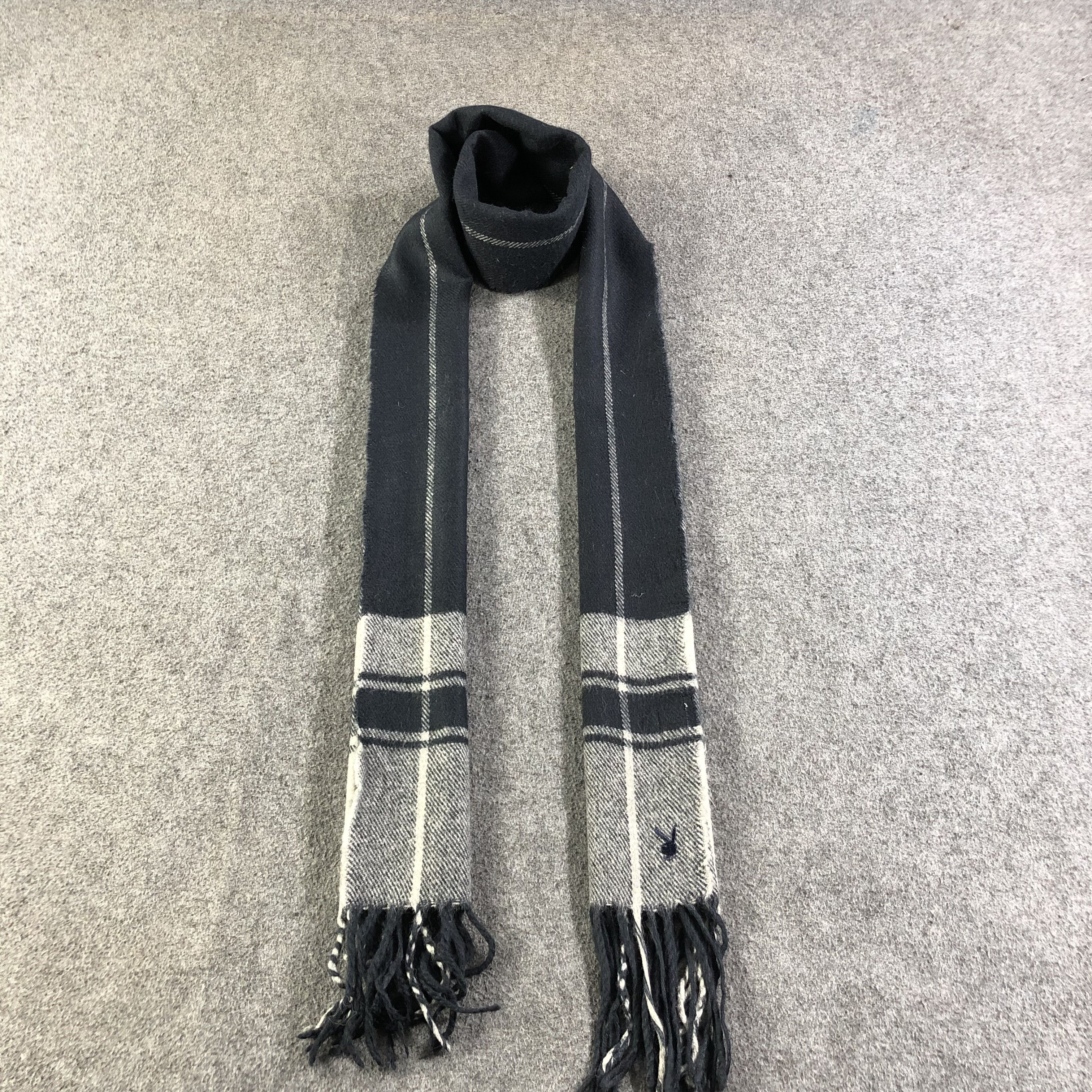 Playboy Playboy Neck Wrap Scarf Muffler V1281 Size ONE SIZE - 1 Thumbnail