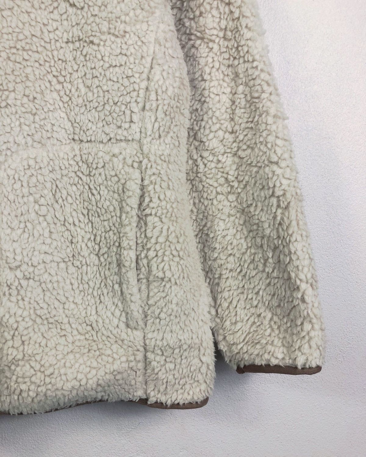 Uniqlo × White Mountaineering Uniqlo X White Mountaineering Deep Pile Fleece Sweatshirt Size US M / EU 48-50 / 2 - 5 Thumbnail