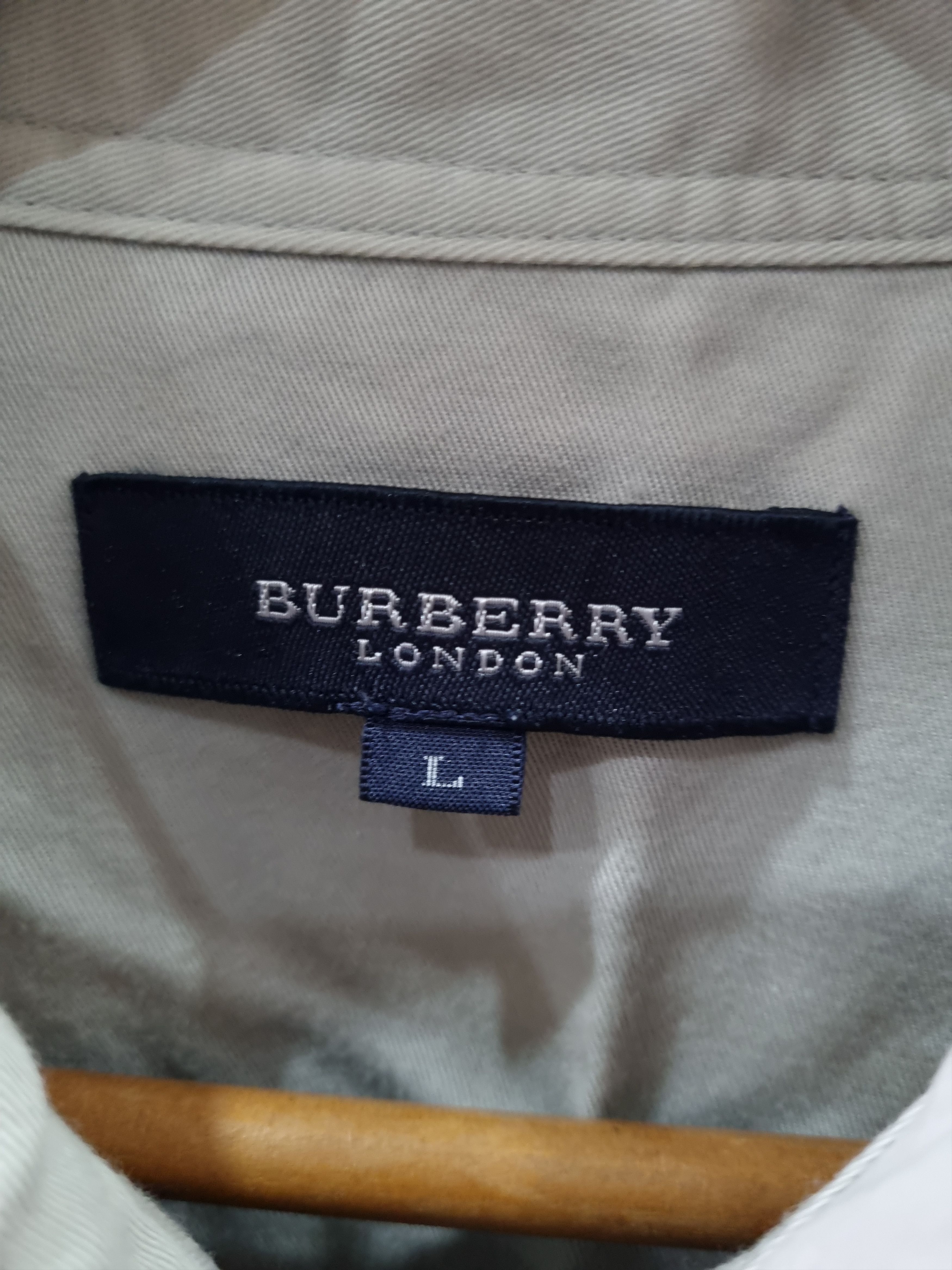 Burberry Burberry London Button Ups Long Sleeve Size US L / EU 52-54 / 3 - 5 Thumbnail