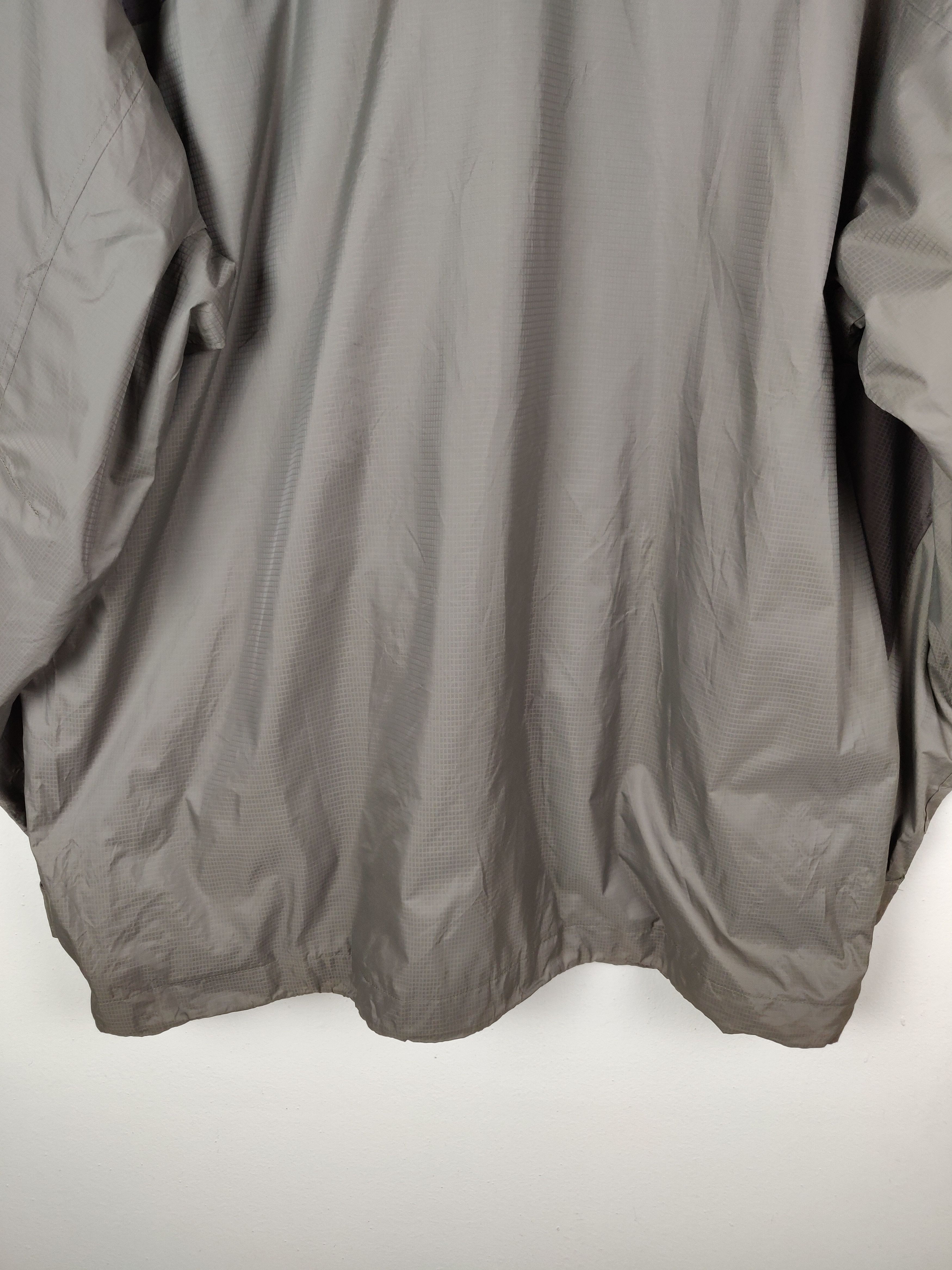 Helly Hansen Helly Hansen Two Tone Windbreaker Sweater Jacket Size US L / EU 52-54 / 3 - 13 Thumbnail