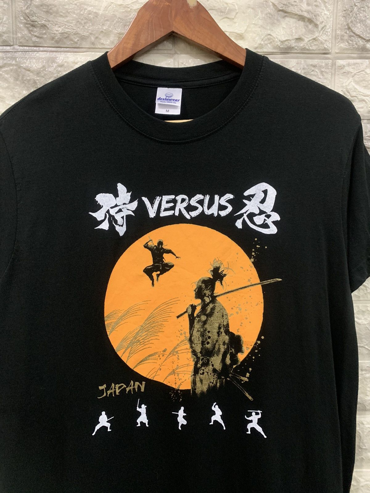 Japanese Brand Vintage Versus Japan Movie Black T-Shirt Size US M / EU 48-50 / 2 - 2 Thumbnail