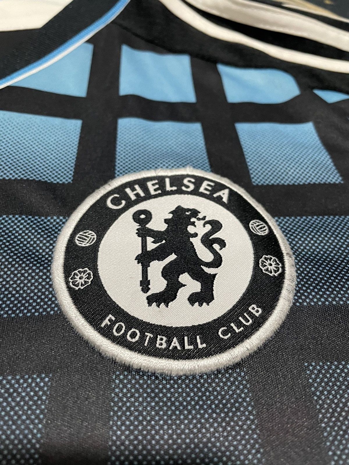Adidas × Chelsea Soccer × Vintage Vintage Adidas Chelsea Jersey Away 2011 Size US M / EU 48-50 / 2 - 4 Thumbnail