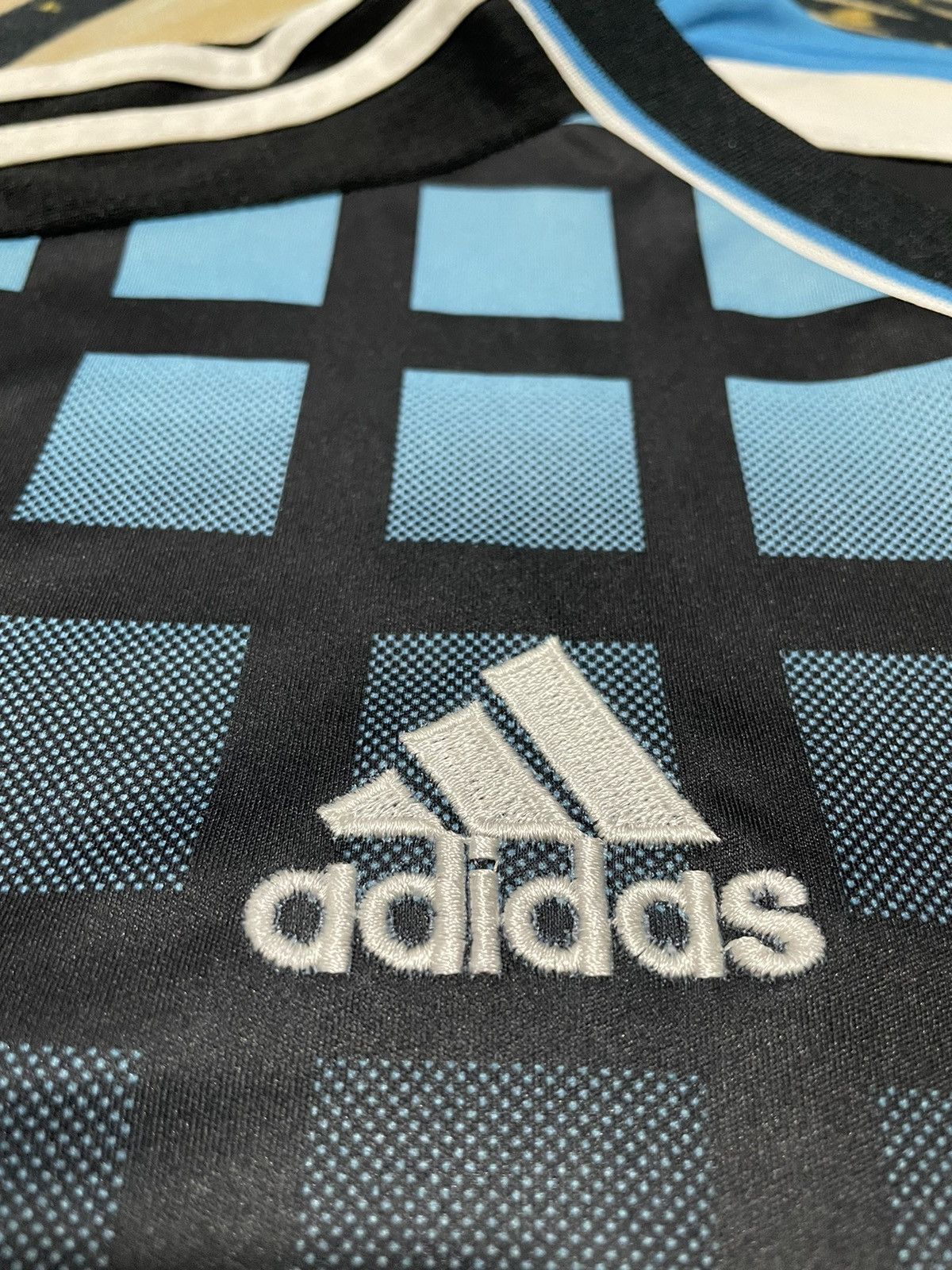 Adidas × Chelsea Soccer × Vintage Vintage Adidas Chelsea Jersey Away 2011 Size US M / EU 48-50 / 2 - 5 Thumbnail