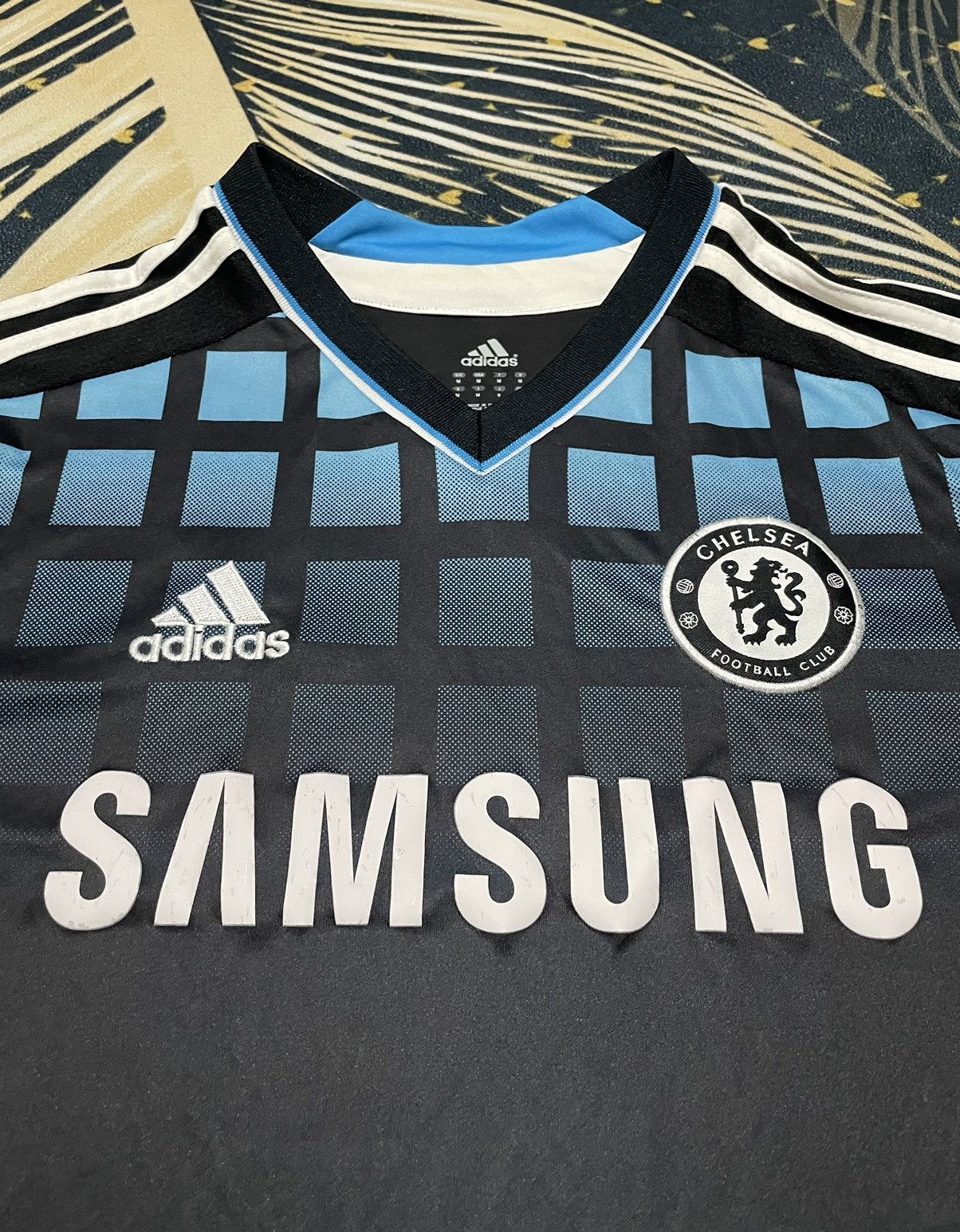 Adidas × Chelsea Soccer × Vintage Vintage Adidas Chelsea Jersey Away 2011 Size US M / EU 48-50 / 2 - 3 Thumbnail
