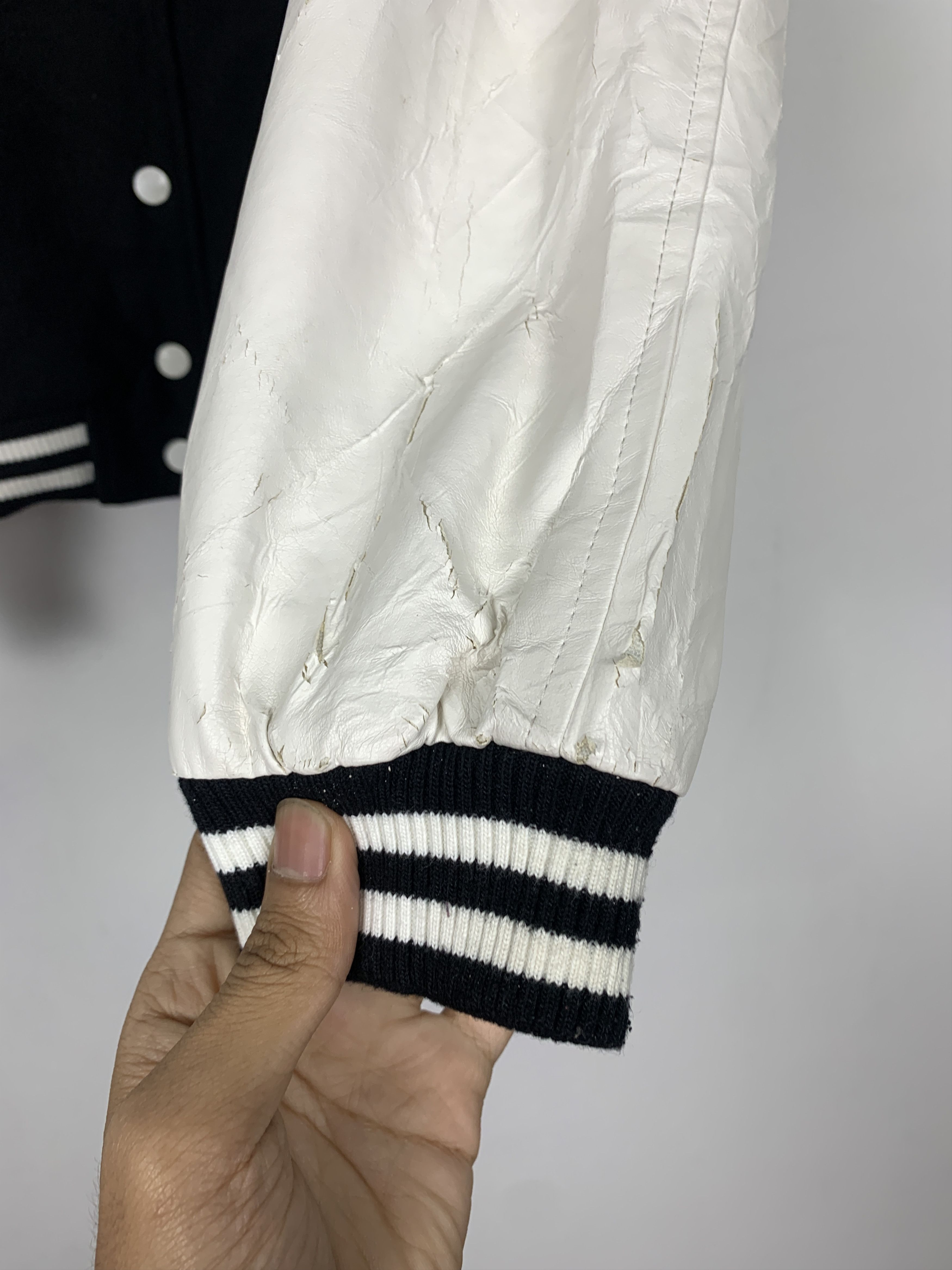 Japanese Brand Vintage TRICOLOUR Quilted Lining Varsity Jacket J1458 Size US S / EU 44-46 / 1 - 6 Thumbnail