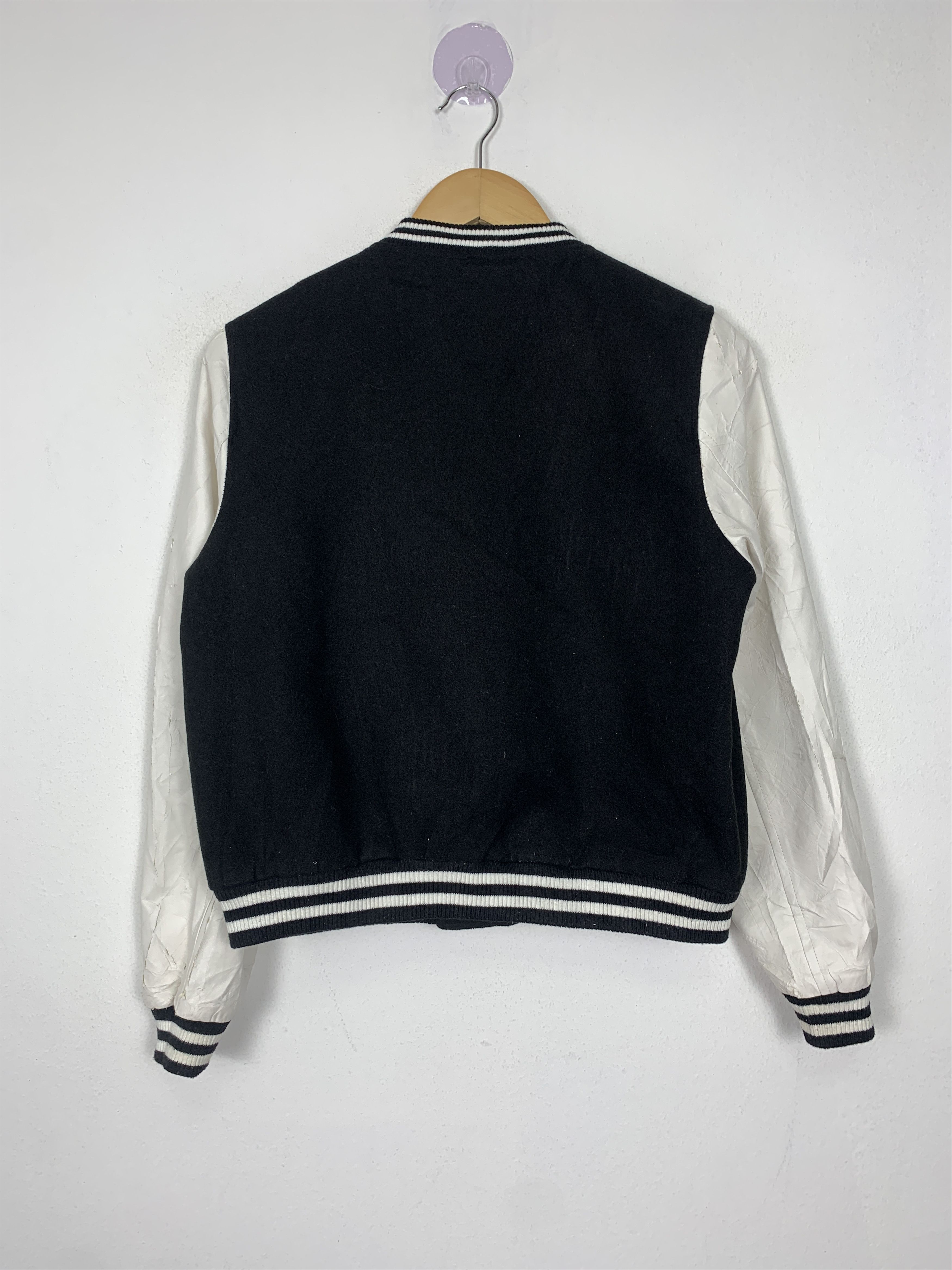Japanese Brand Vintage TRICOLOUR Quilted Lining Varsity Jacket J1458 Size US S / EU 44-46 / 1 - 10 Thumbnail