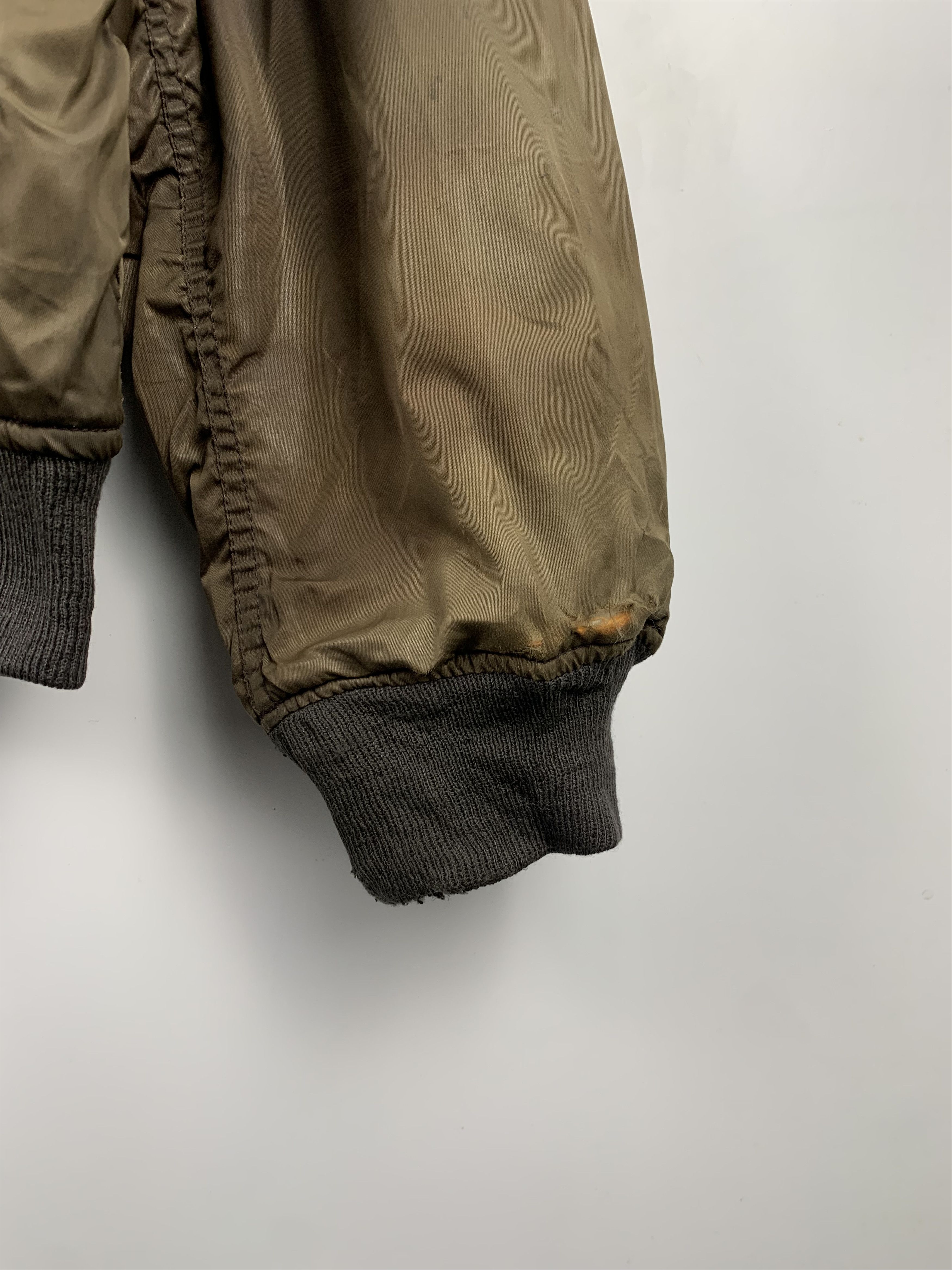 Uniqlo Vintage UNIQLO Sunfaded Bombers Jacket J0330 Size US M / EU 48-50 / 2 - 3 Thumbnail