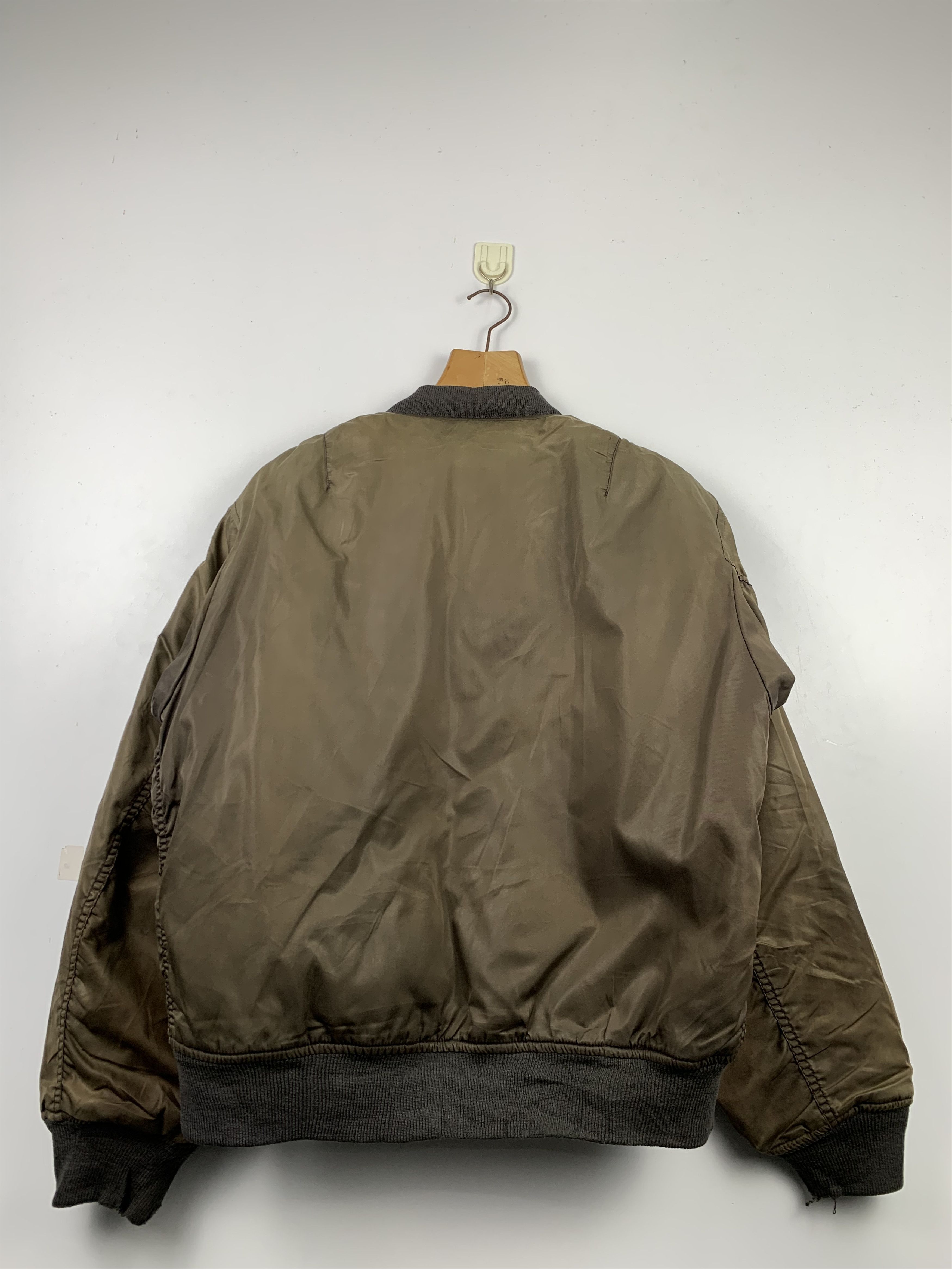 Uniqlo Vintage UNIQLO Sunfaded Bombers Jacket J0330 Size US M / EU 48-50 / 2 - 10 Thumbnail