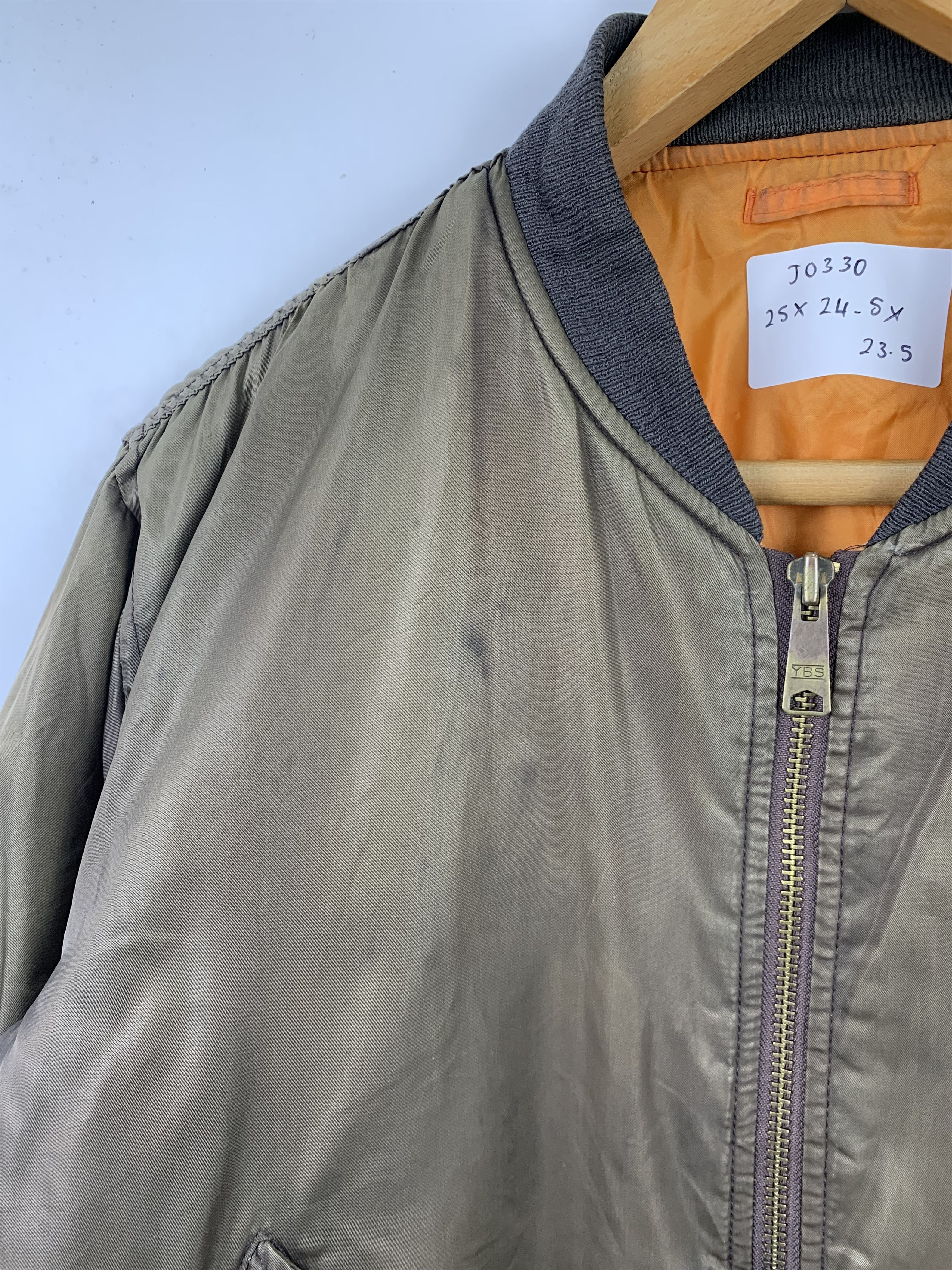 Uniqlo Vintage UNIQLO Sunfaded Bombers Jacket J0330 Size US M / EU 48-50 / 2 - 5 Thumbnail