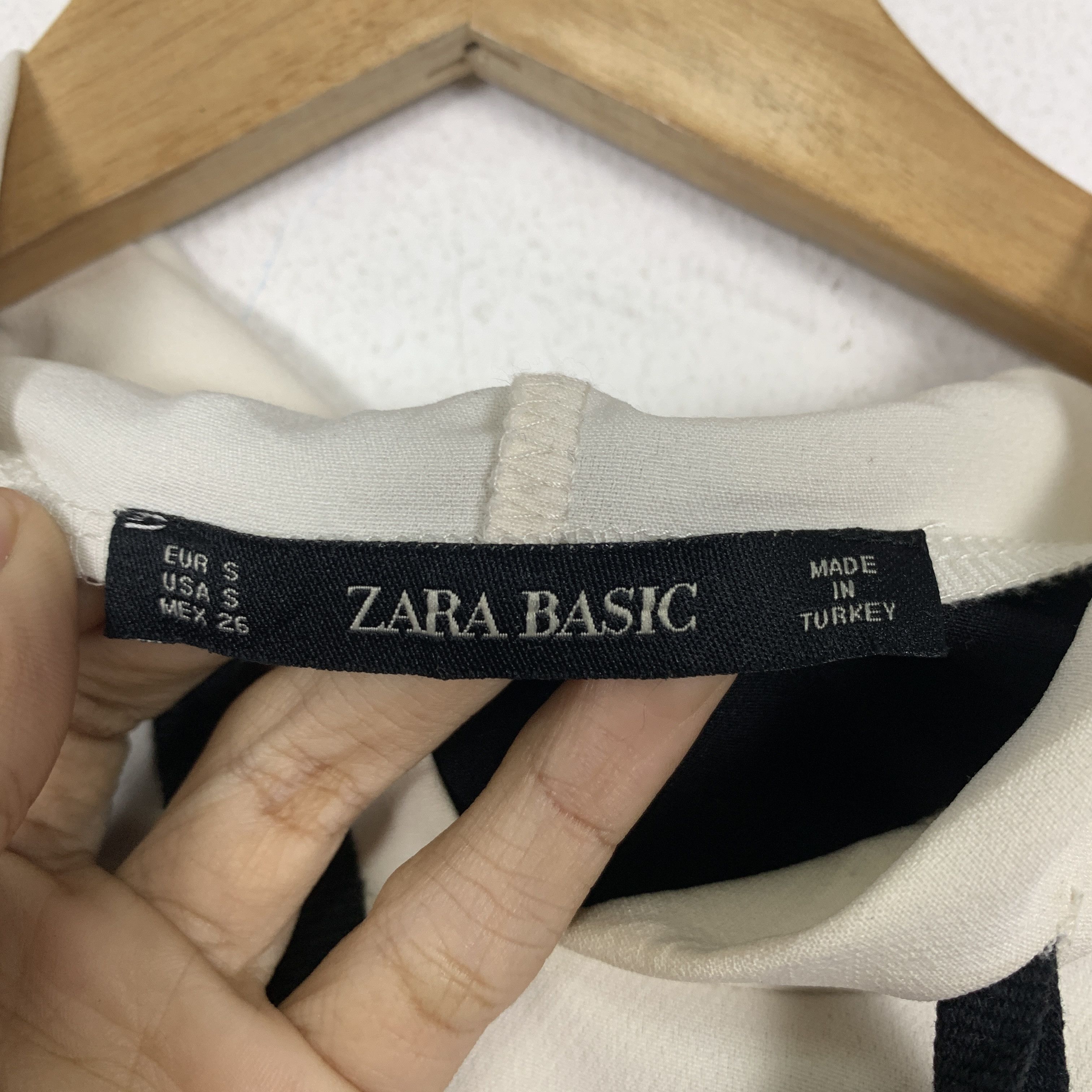 Zara Vintage Zara Basic Hoodie Jacket J1347 Size US S / EU 44-46 / 1 - 7 Thumbnail