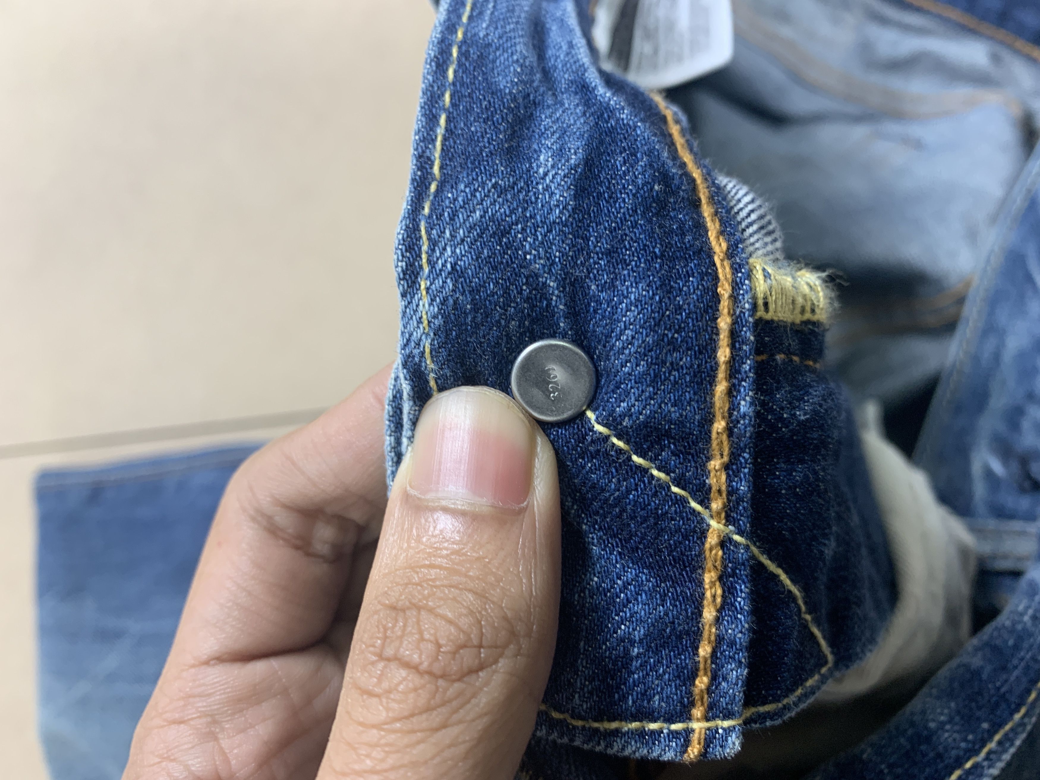 Levi's × Vintage Vintage LEVI'S 511 Distressed Slim Fit Mid Wash Jeans Size US 34 / EU 50 - 22 Thumbnail