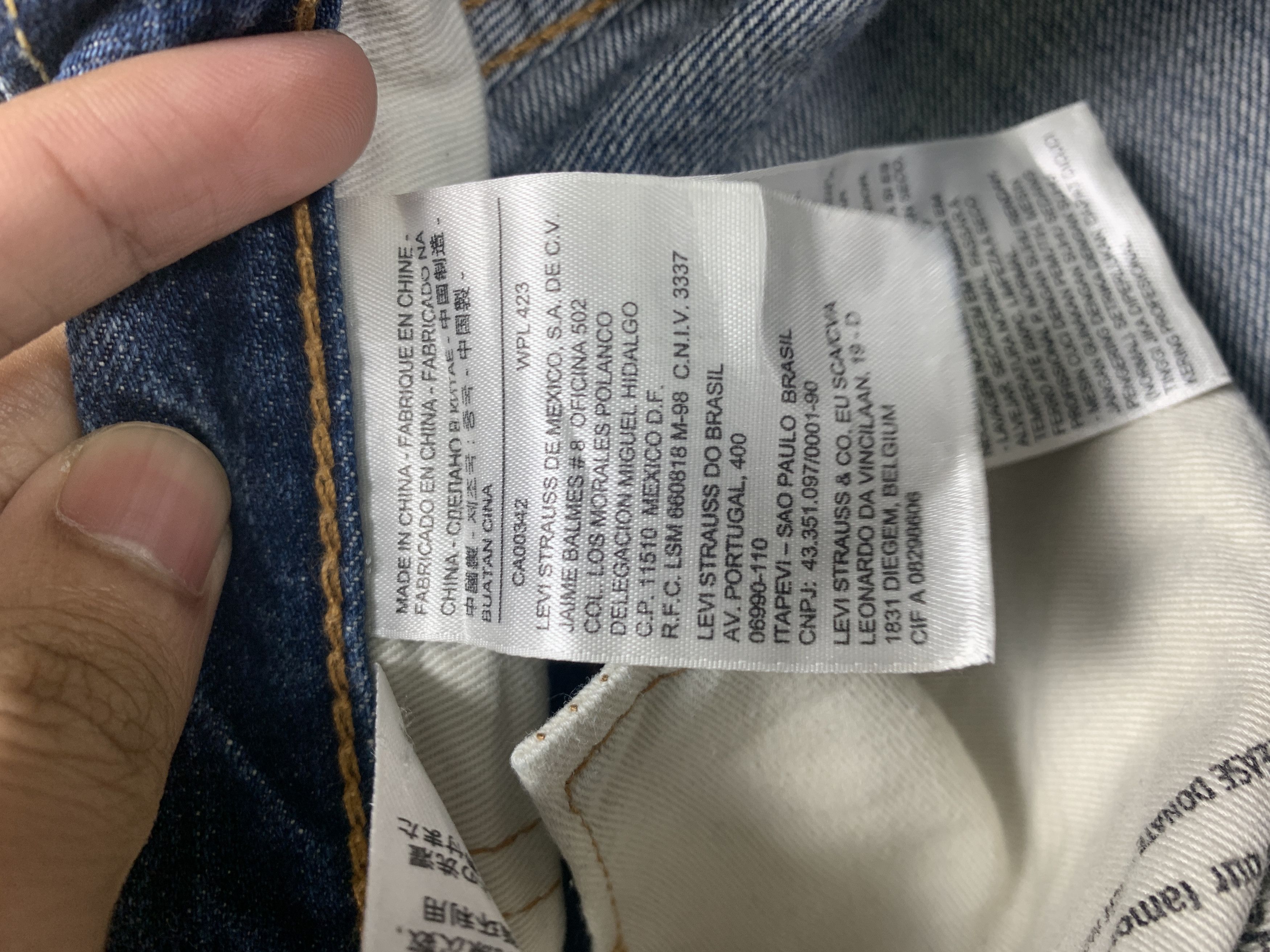 Levi's × Vintage Vintage LEVI'S 511 Distressed Slim Fit Mid Wash Jeans Size US 34 / EU 50 - 15 Thumbnail