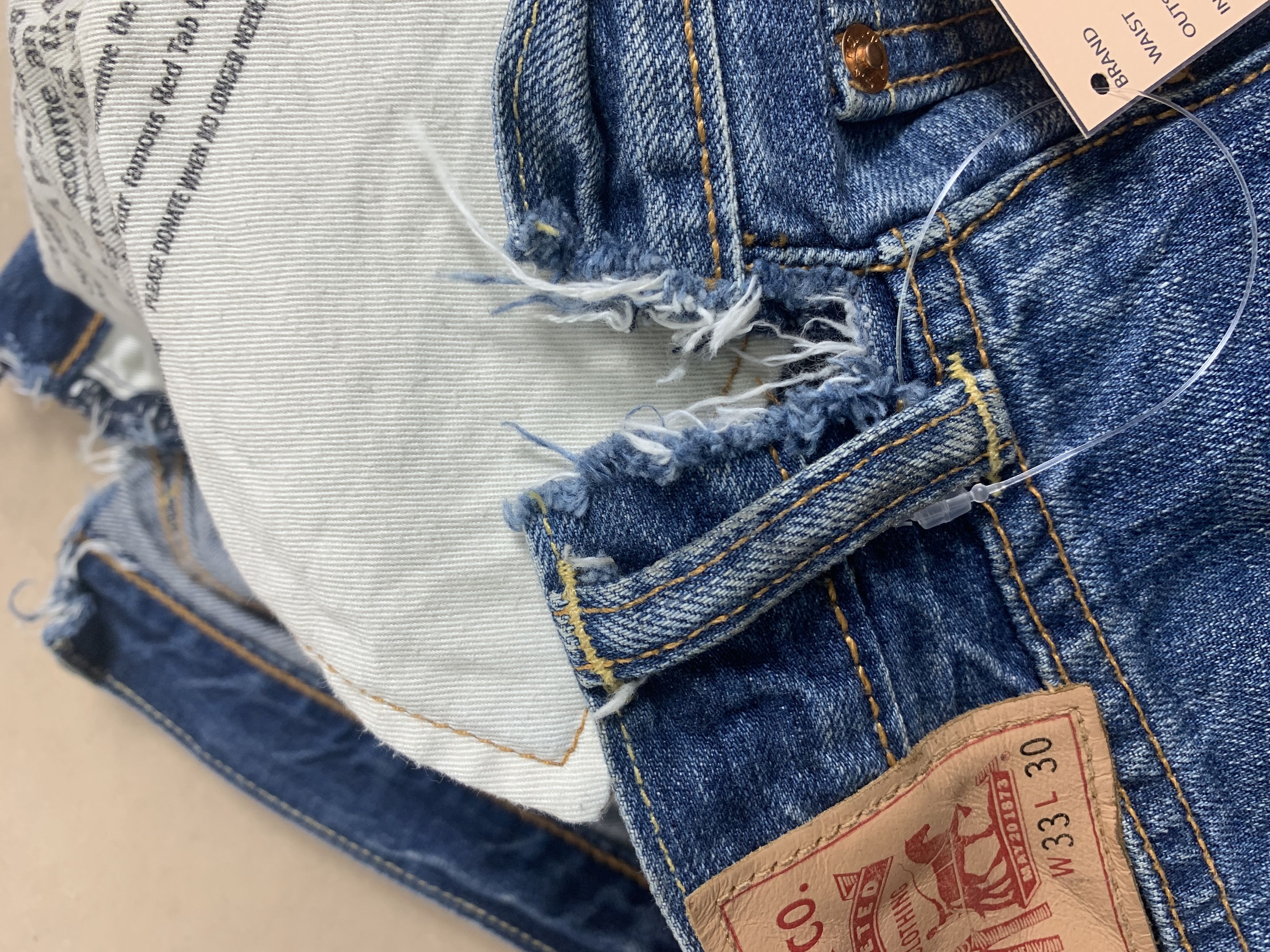 Levi's × Vintage Vintage LEVI'S 511 Distressed Slim Fit Mid Wash Jeans Size US 34 / EU 50 - 13 Thumbnail