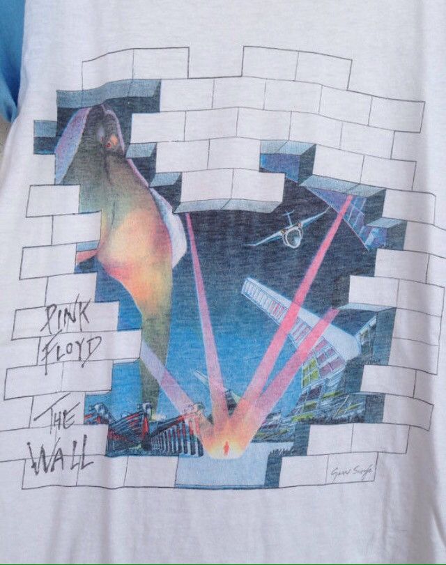Band Tees Vintage Pink Floyd 70s Band Tshirt Size US S / EU 44-46 / 1 - 3 Thumbnail