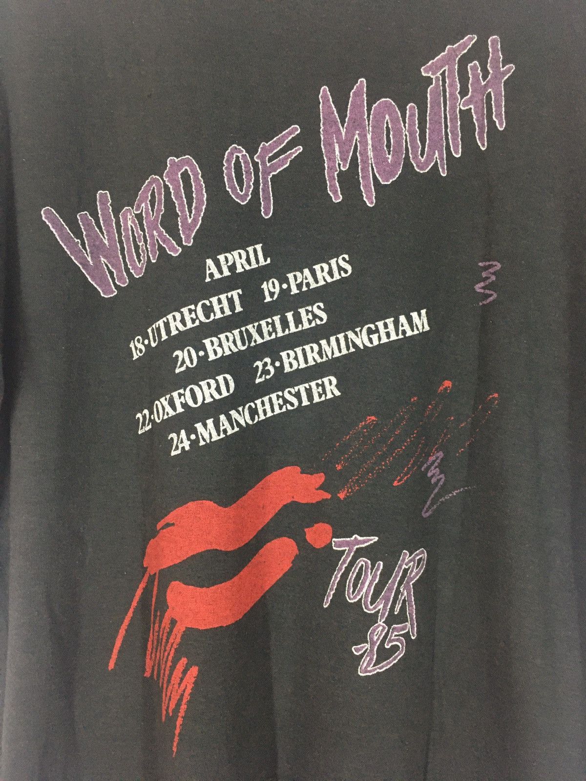 Band Tees Vintage 80s The Kinks word of mouth tour 85 t shirt Size US L / EU 52-54 / 3 - 5 Thumbnail
