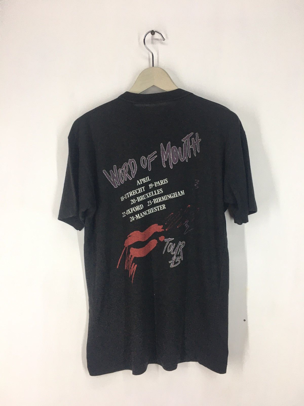Band Tees Vintage 80s The Kinks word of mouth tour 85 t shirt Size US L / EU 52-54 / 3 - 2 Thumbnail