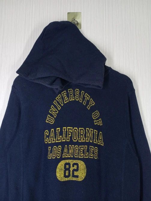Champion Vintage Champion Reverse Weave University Of CalifornaUCLA Size US L / EU 52-54 / 3 - 1 Thumbnail