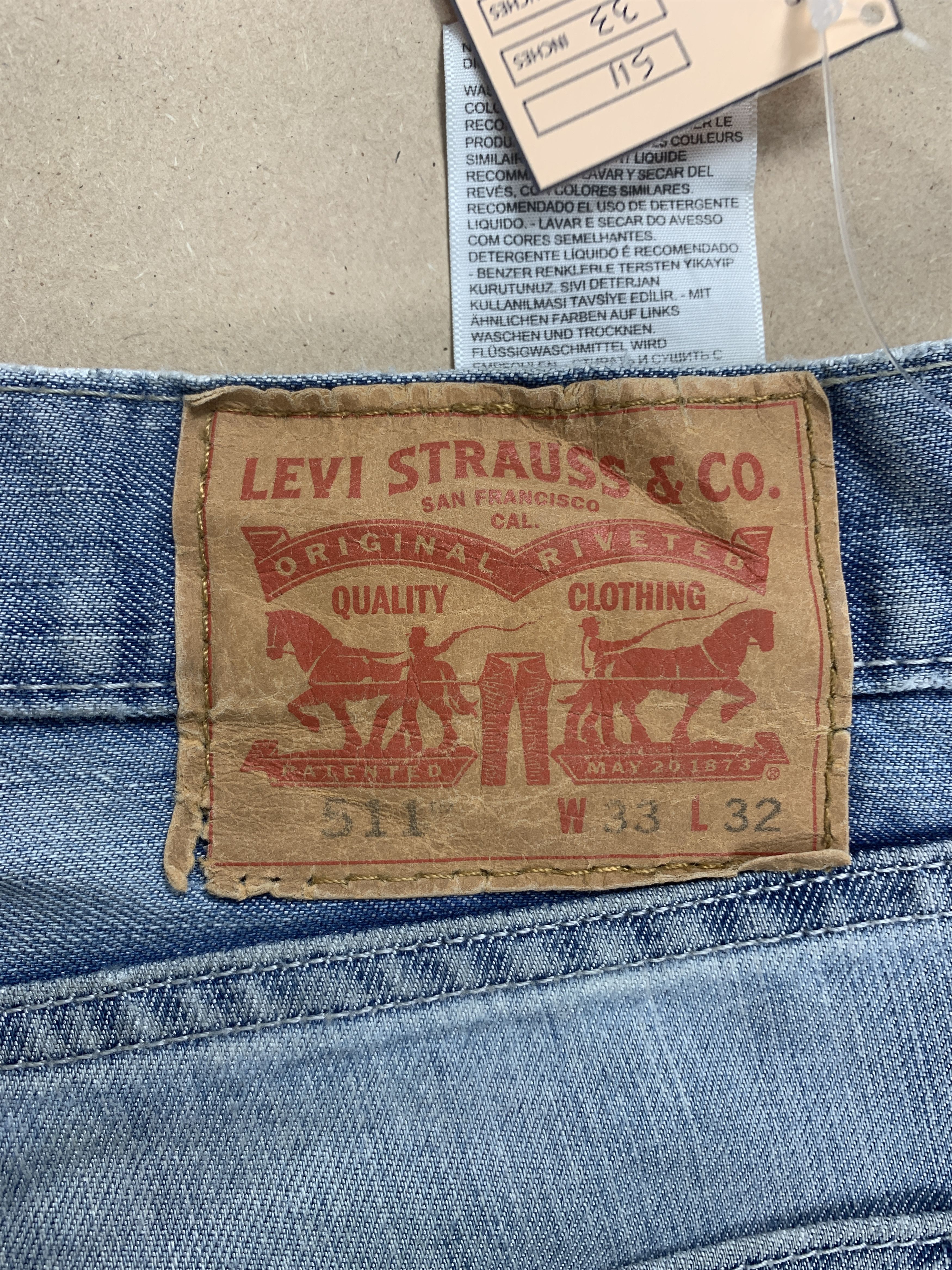 Levi's Vintage LEVI'S 511 Faded Men Slim Fit Light Wash Jeans Size US 33 - 9 Thumbnail