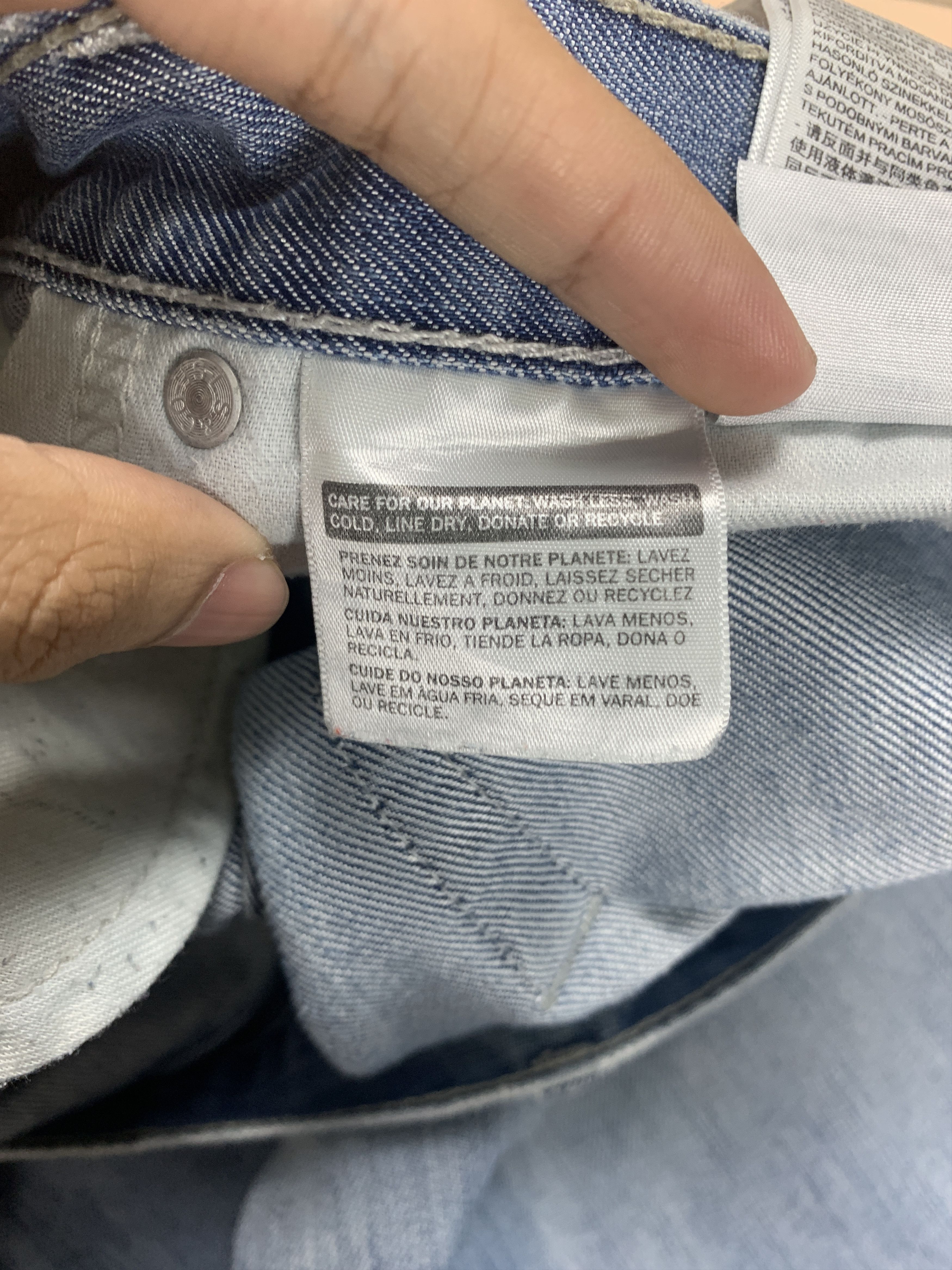 Levi's Vintage LEVI'S 511 Faded Men Slim Fit Light Wash Jeans Size US 33 - 12 Thumbnail