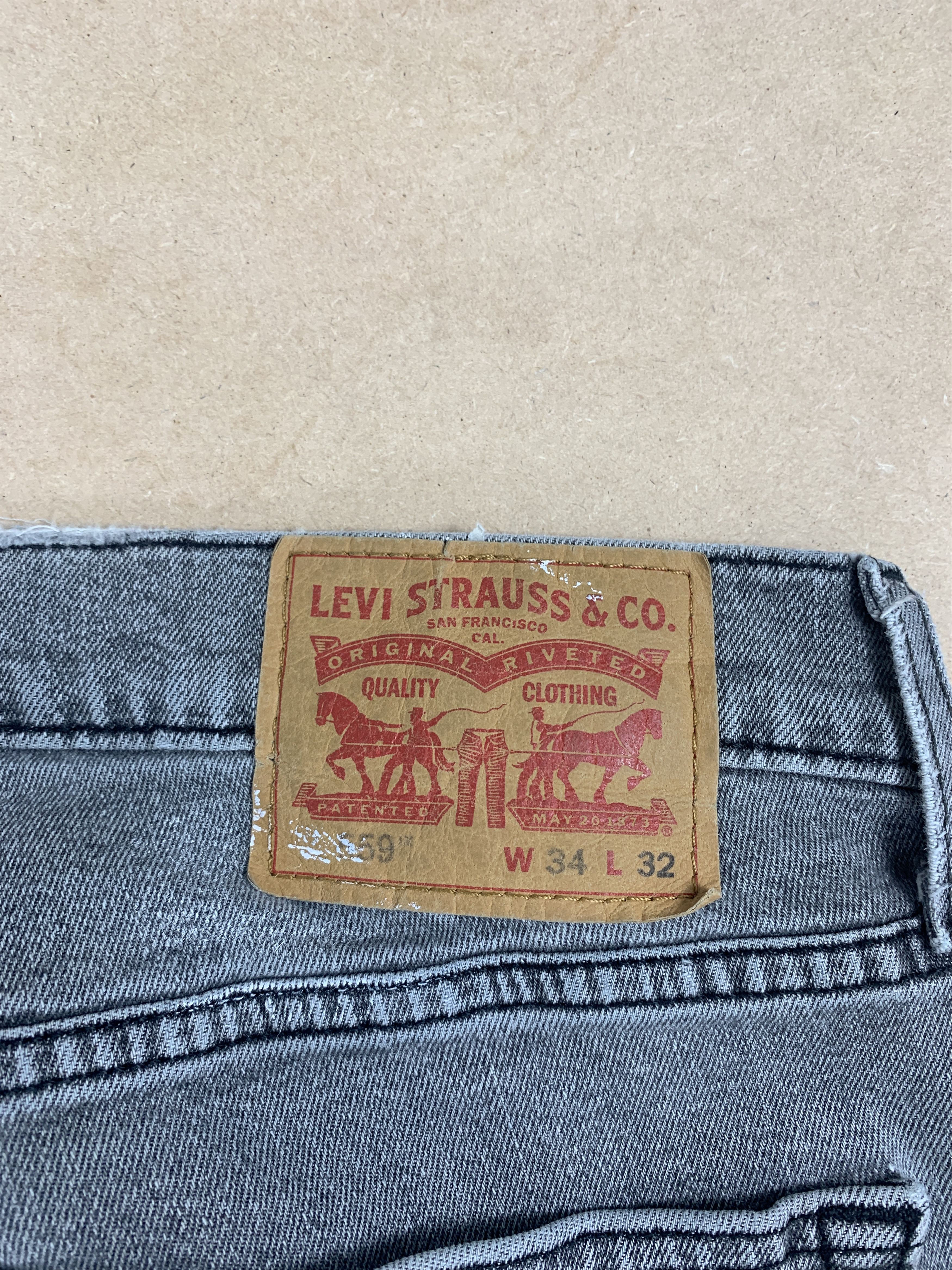 Levi's × Vintage Vintage LEVI'S 559 Straight Cut Faded Black Jeans Size US 36 / EU 52 - 7 Thumbnail