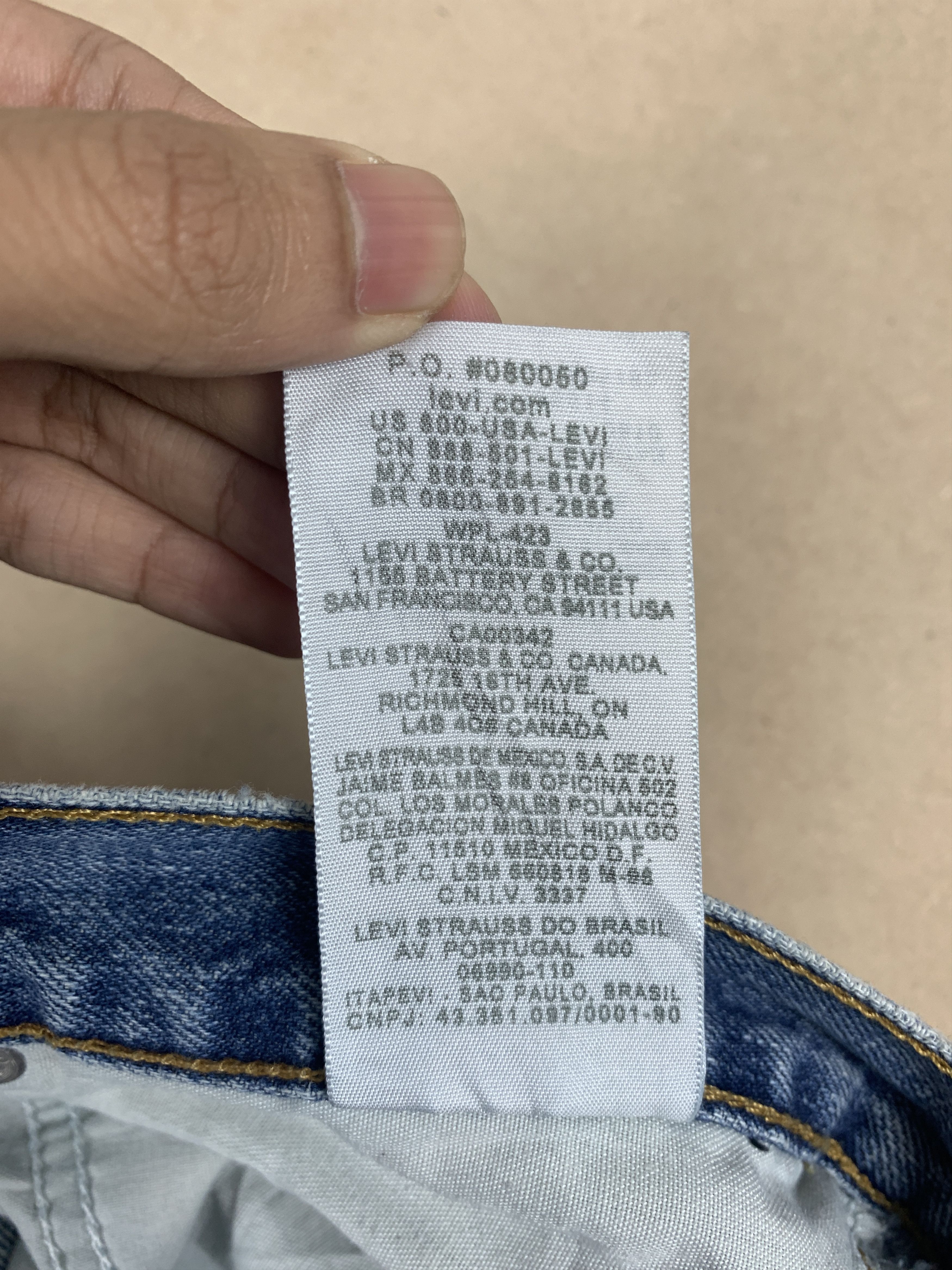 Levi's × Vintage Vintage 90s LEVI'S 528 Distressed Faded Straight Cut Jeans Size US 37 - 12 Thumbnail