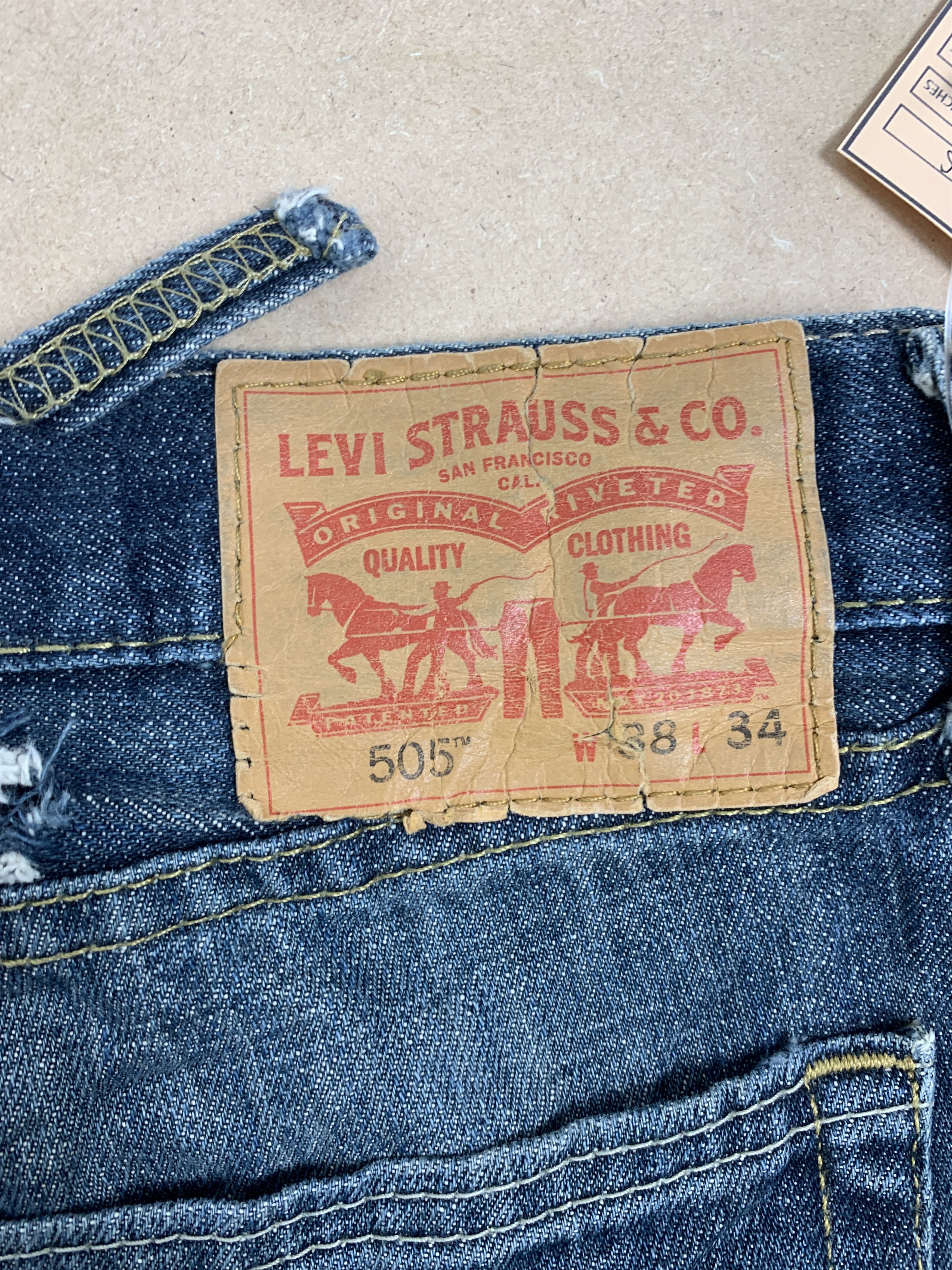 Levi's Vintage LEVI'S 505 Regular Faded Mid Wash Jeans Size US 38 / EU 54 - 6 Thumbnail