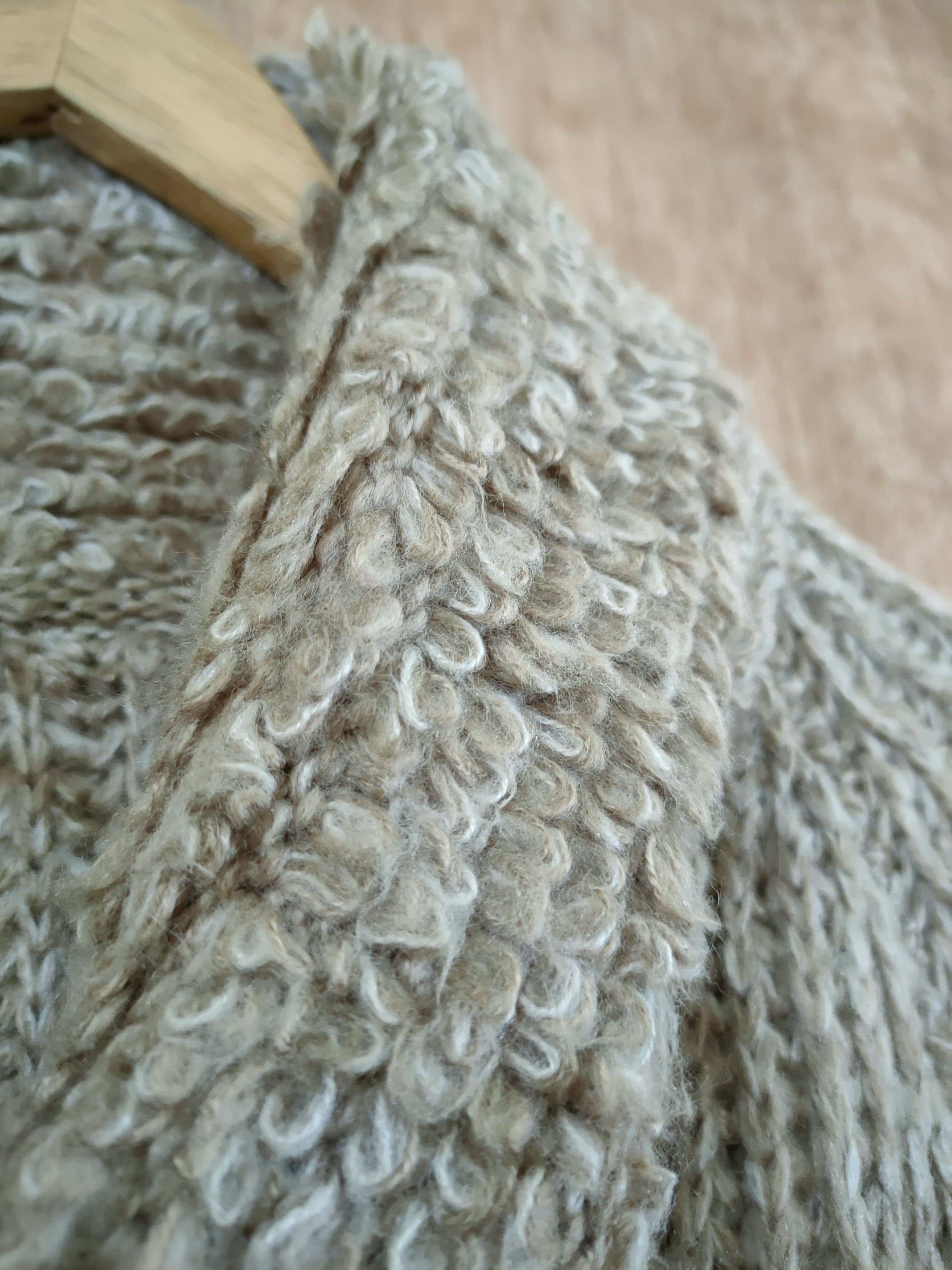Vintage Dazzlin aran isle cable knitwear cardigan japan #46-604 Size US M / EU 48-50 / 2 - 6 Thumbnail