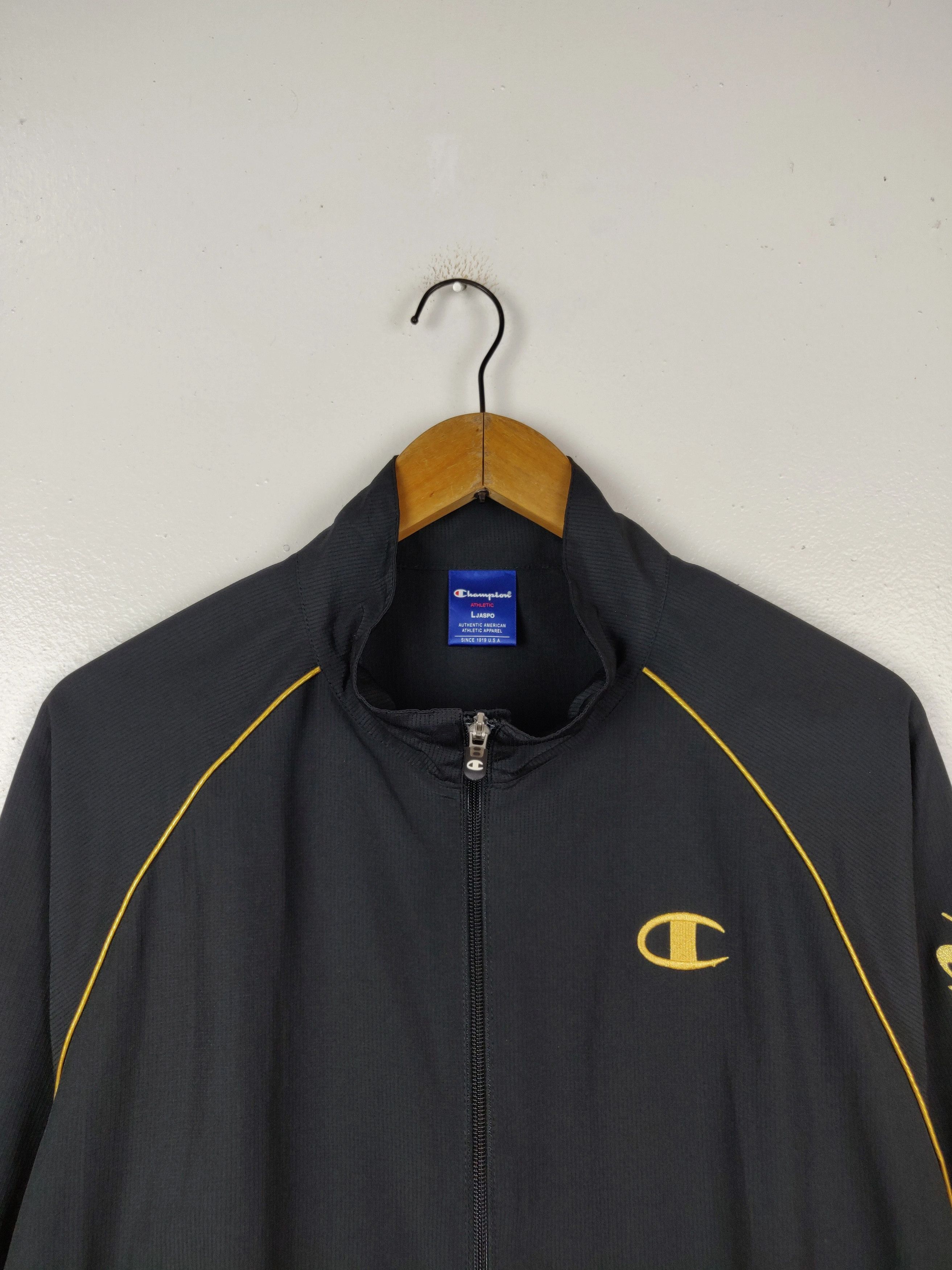 Champion Vintage Champion Gold Windbreaker Sweater Jacket Size US L / EU 52-54 / 3 - 4 Thumbnail