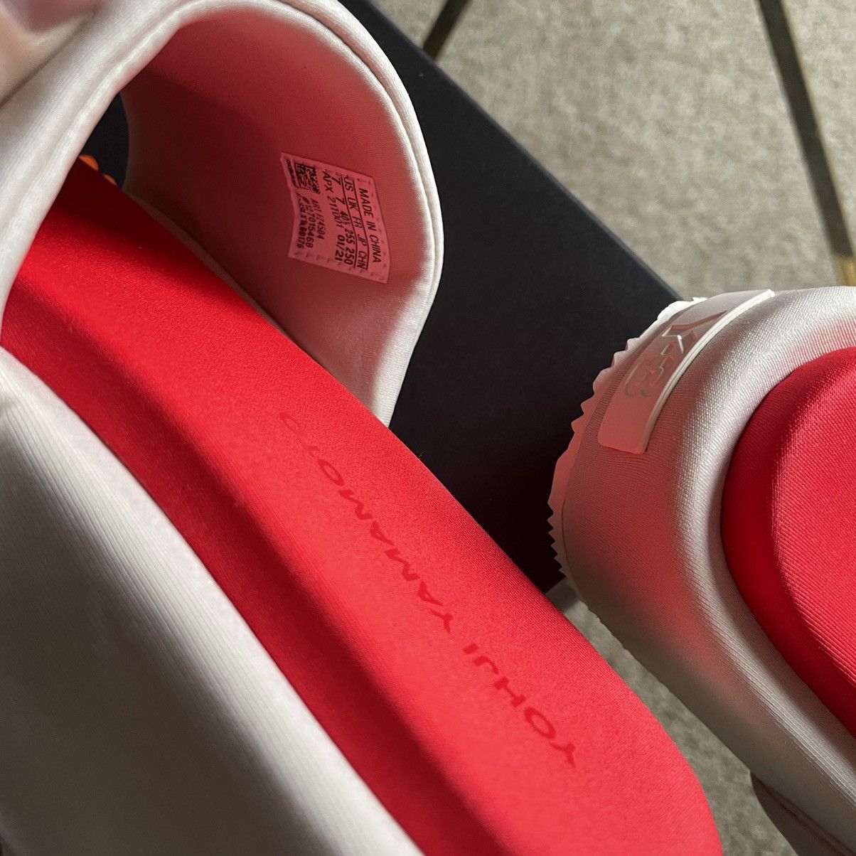 Adidas × Y-3 × Yohji Yamamoto Y-3 bliss slide chunky minimalism FZ4504 Size US 9 / IT 39 - 4 Thumbnail