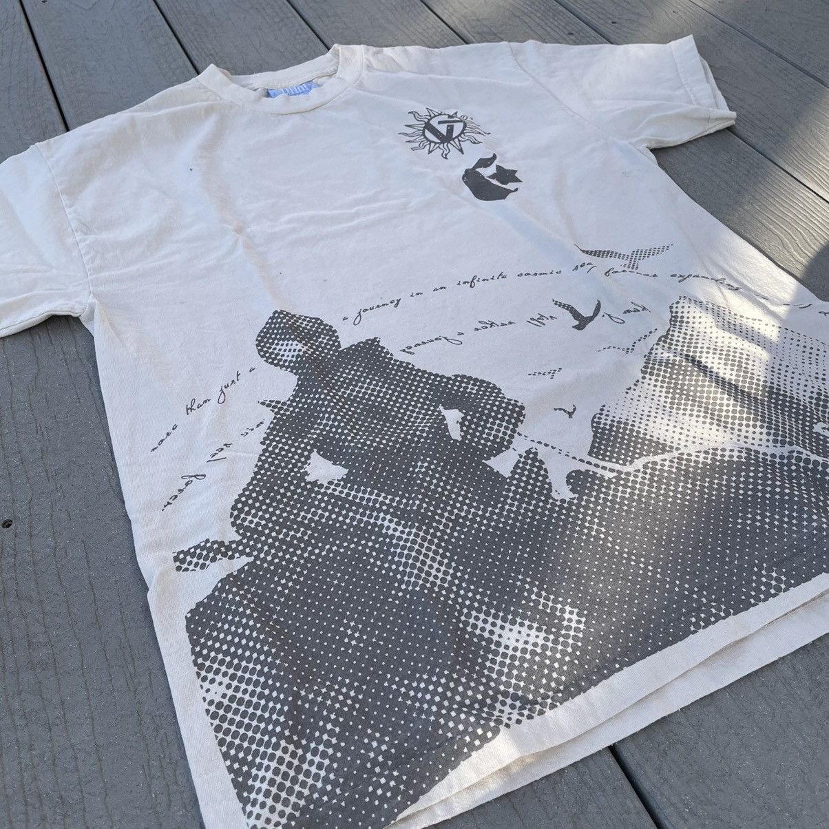 Crash Vancouver ViTAL STUDiOS x CRASH VANCOUVER BOXY ViNTAGE KNiGHT TEE Size US L / EU 52-54 / 3 - 2 Thumbnail