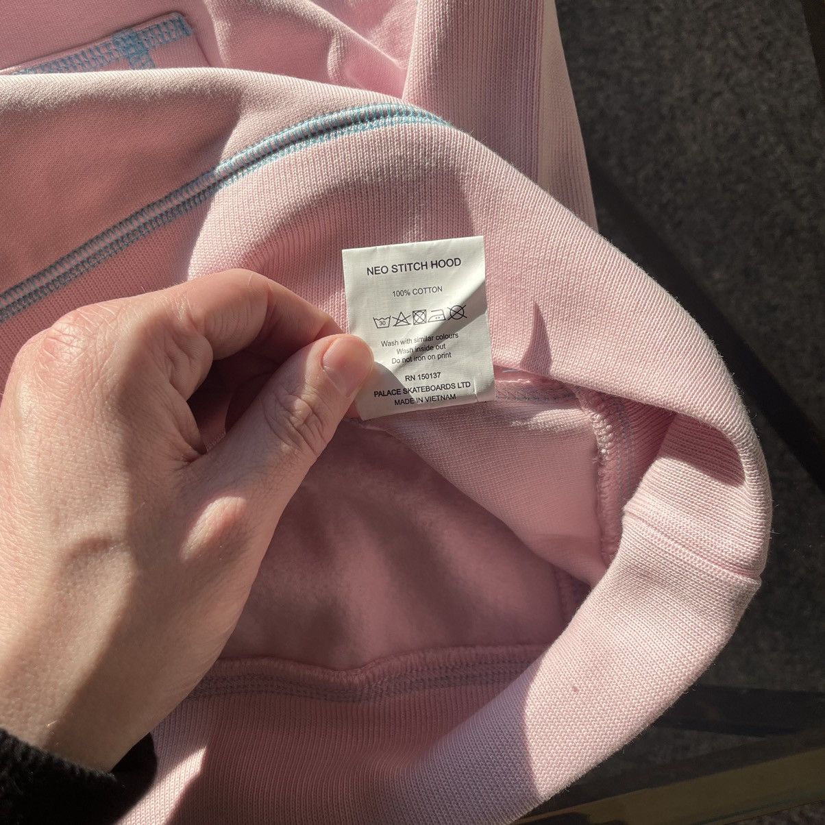 Palace Miami Vice Neo Contrast Stitch Hood triferg patch sweatshirt Size US L / EU 52-54 / 3 - 8 Thumbnail
