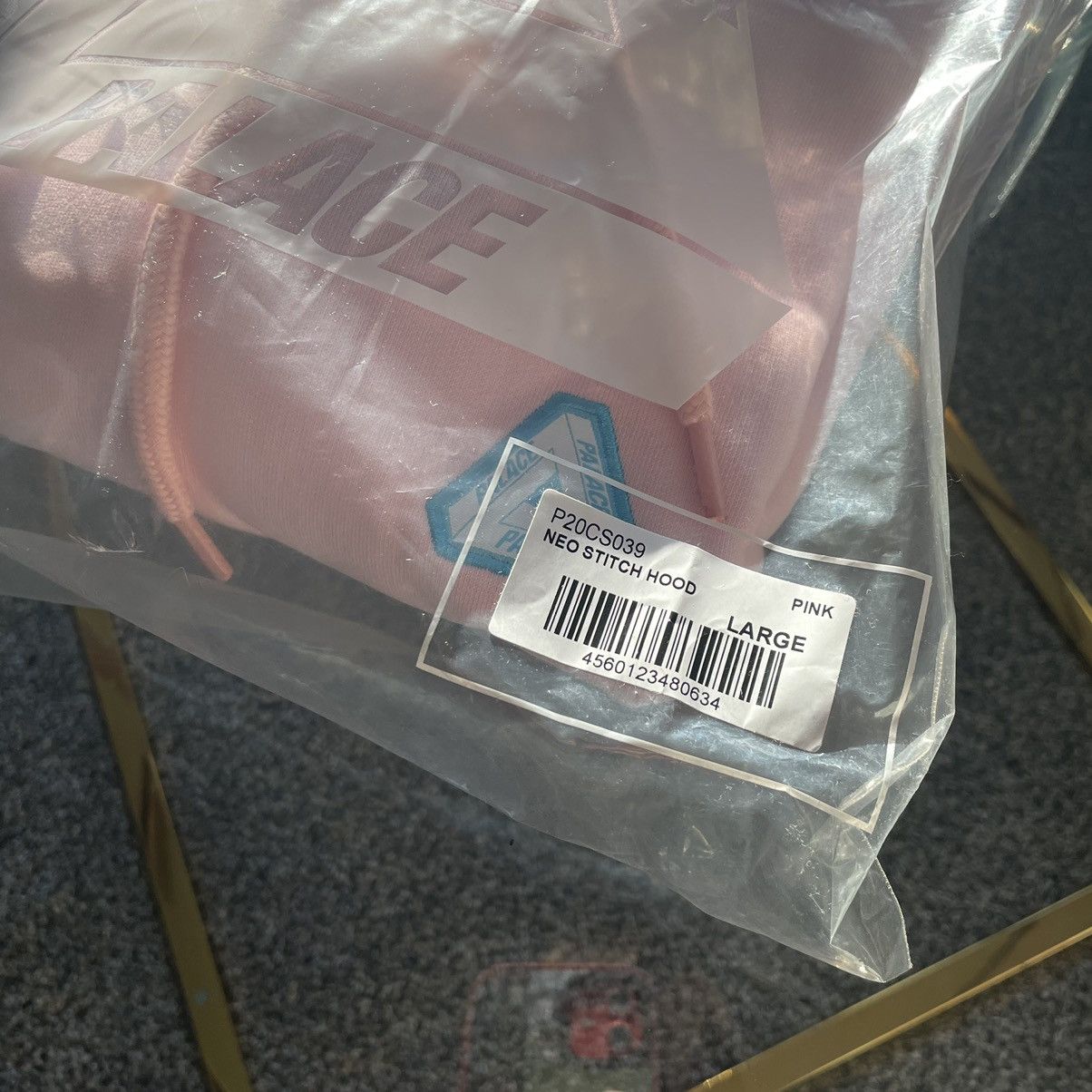 Palace Miami Vice Neo Contrast Stitch Hood triferg patch sweatshirt Size US L / EU 52-54 / 3 - 10 Thumbnail