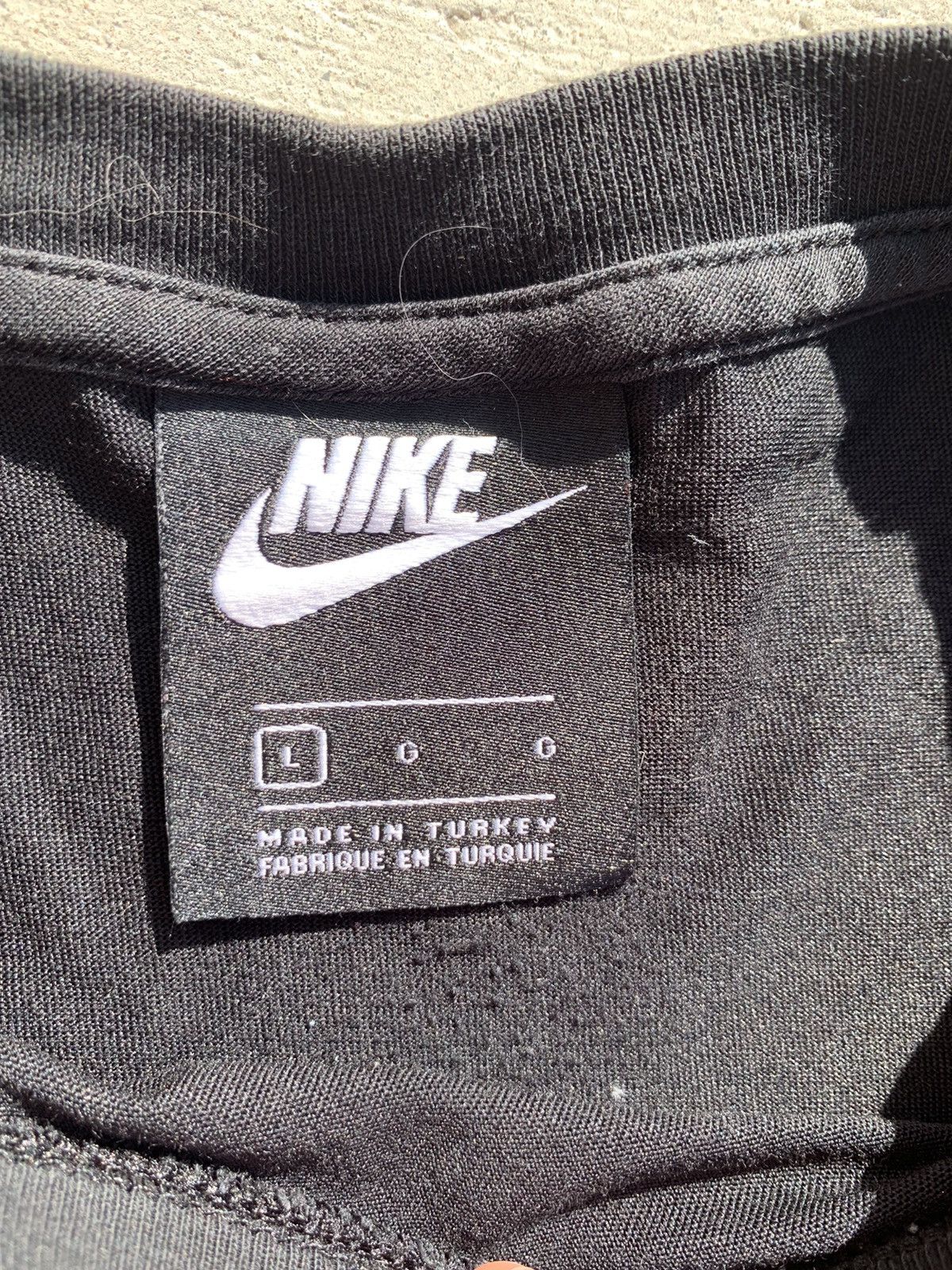 Nike Nike Tee (L) Size US L / EU 52-54 / 3 - 4 Thumbnail