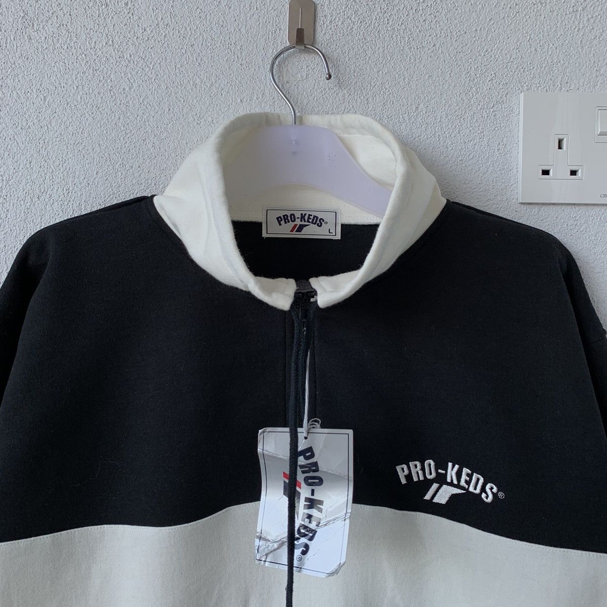 Pro-Keds PRO-KEDS sweatshirt spell out small logo.. color block Size US L / EU 52-54 / 3 - 6 Thumbnail
