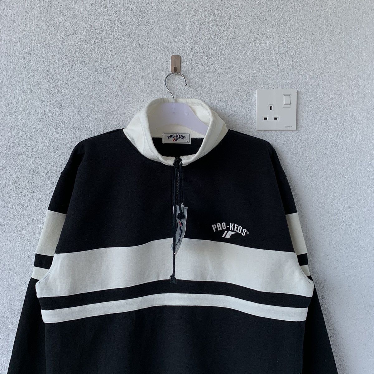 Pro-Keds PRO-KEDS sweatshirt spell out small logo.. color block Size US L / EU 52-54 / 3 - 2 Thumbnail