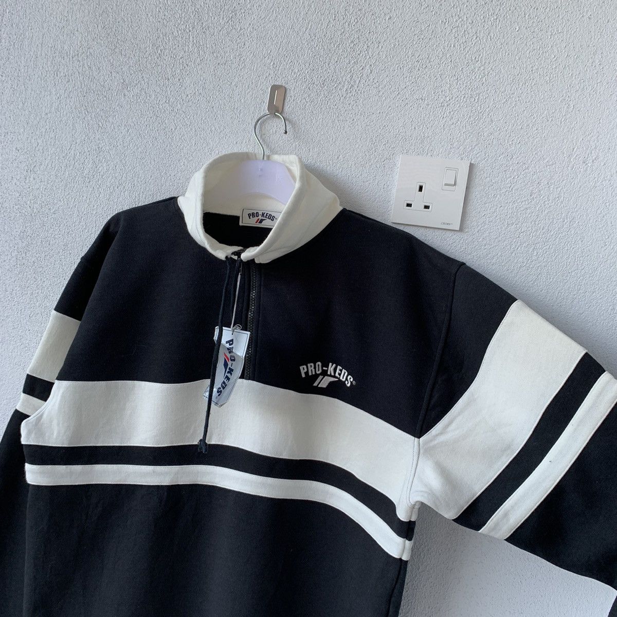 Pro-Keds PRO-KEDS sweatshirt spell out small logo.. color block Size US L / EU 52-54 / 3 - 4 Thumbnail