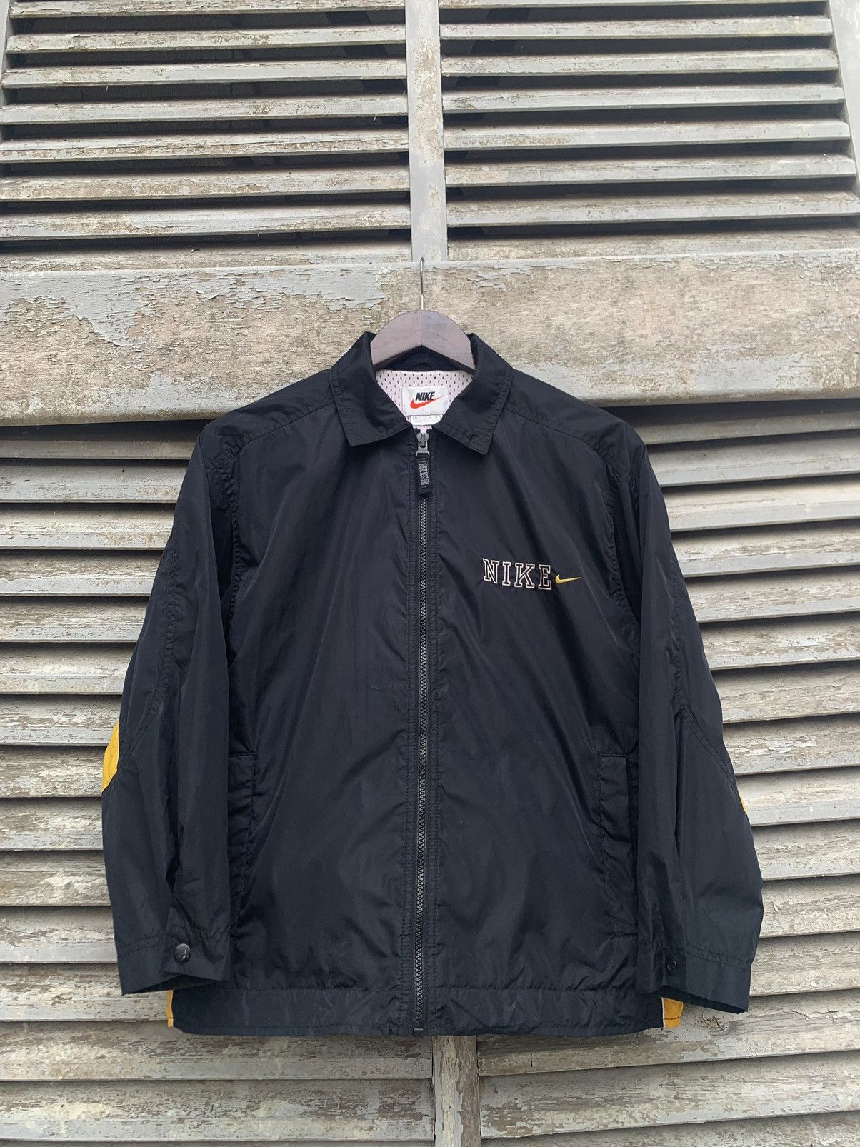 Nike VINTAGE NIKE SMALL EMBROIDERY SWOOSH JACKET for kids Size US M / EU 48-50 / 2 - 4 Thumbnail