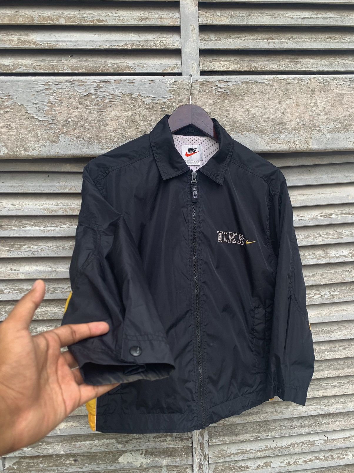 Nike VINTAGE NIKE SMALL EMBROIDERY SWOOSH JACKET for kids Size US M / EU 48-50 / 2 - 5 Thumbnail