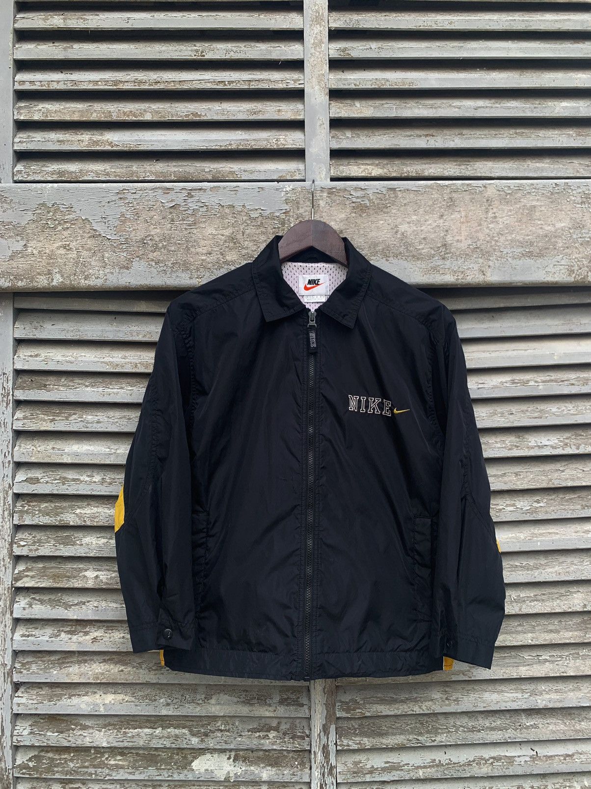 Nike VINTAGE NIKE SMALL EMBROIDERY SWOOSH JACKET for kids Size US M / EU 48-50 / 2 - 2 Thumbnail