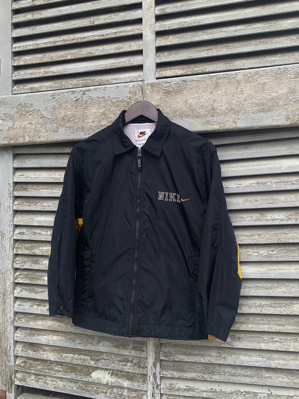 Nike VINTAGE NIKE SMALL EMBROIDERY SWOOSH JACKET for kids Size US M / EU 48-50 / 2 - 3 Thumbnail