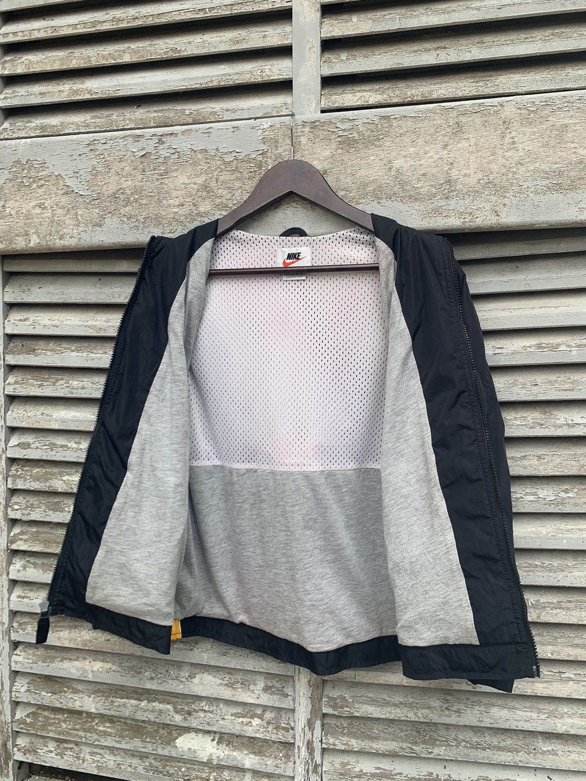 Nike VINTAGE NIKE SMALL EMBROIDERY SWOOSH JACKET for kids Size US M / EU 48-50 / 2 - 8 Thumbnail