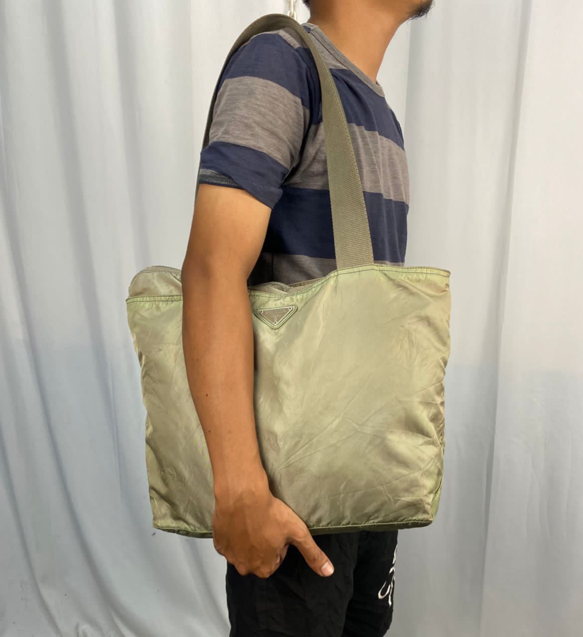 🔥BEST OFFER 🔥Vintage Prada nylon tote bag