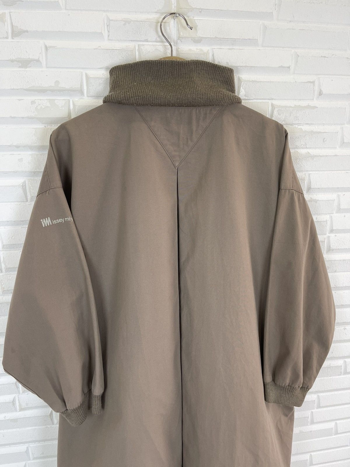 Vintage Vintage SQUIRRELL Long Coat by ISSEY MIYAKE Size US M / EU 48-50 / 2 - 6 Thumbnail