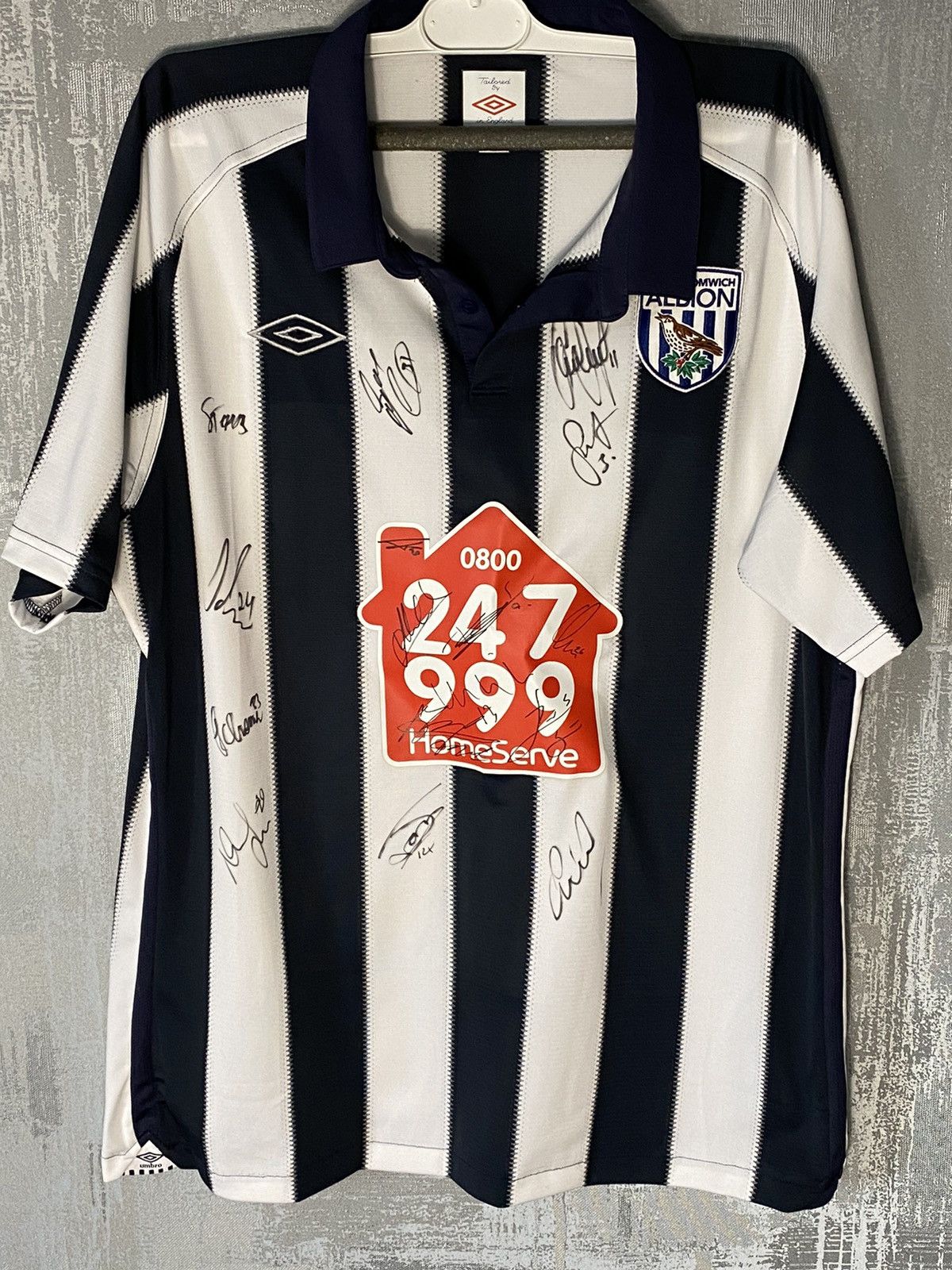 Umbro Vintage 2010 West Bromwich Albion Umbro Home Soccer Jersey Size US L / EU 52-54 / 3 - 1 Thumbnail