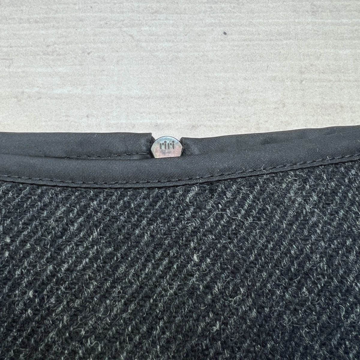 Prada Prada Mini Skirt Nylon Wool Riri Zipper Size 27" / US 4 / IT 40 - 3 Thumbnail