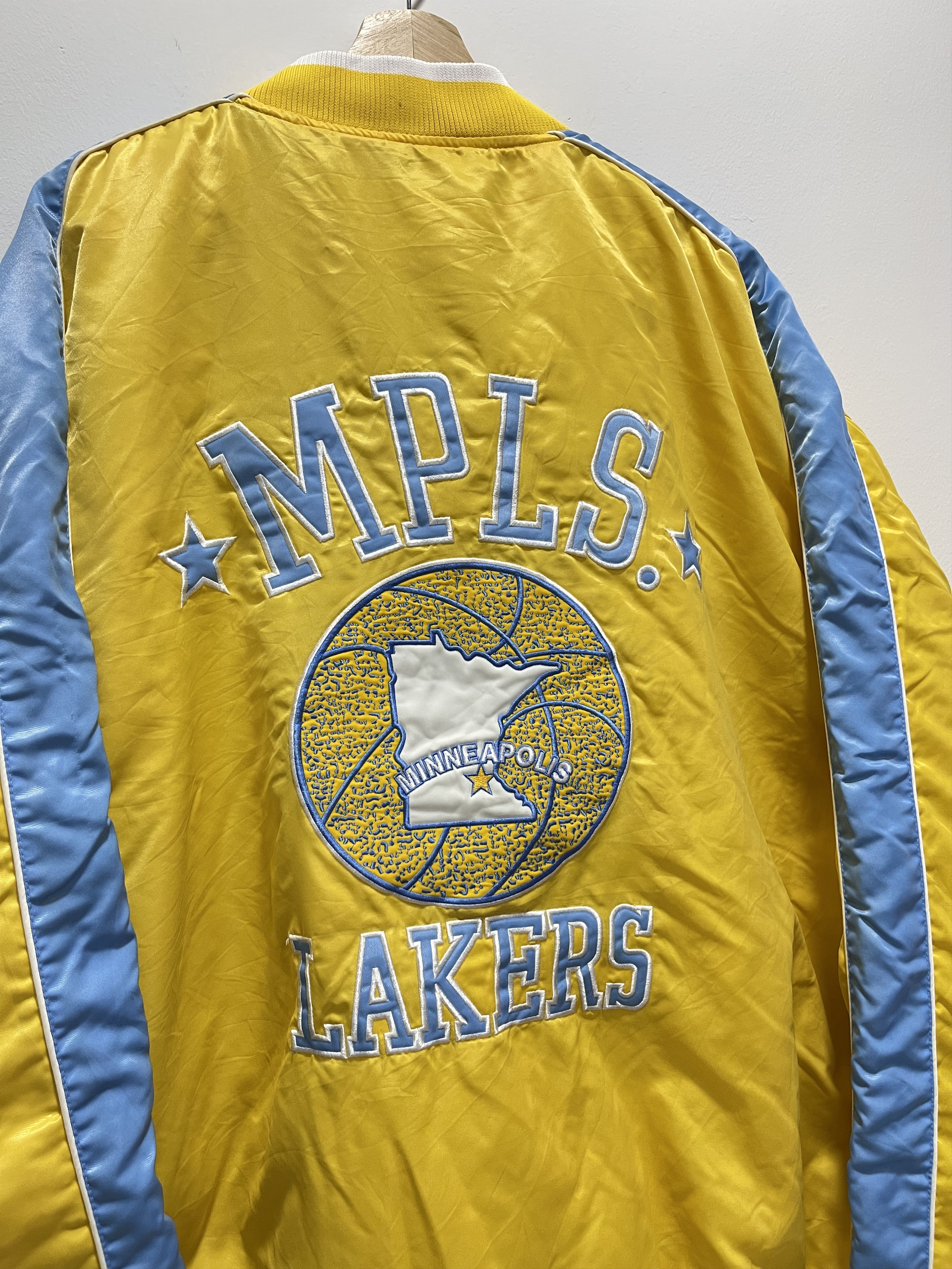 NBA × Vintage Vintage Minneapolis Laker NBA Oversized Varsity Jacket Size US XXL / EU 58 / 5 - 6 Thumbnail