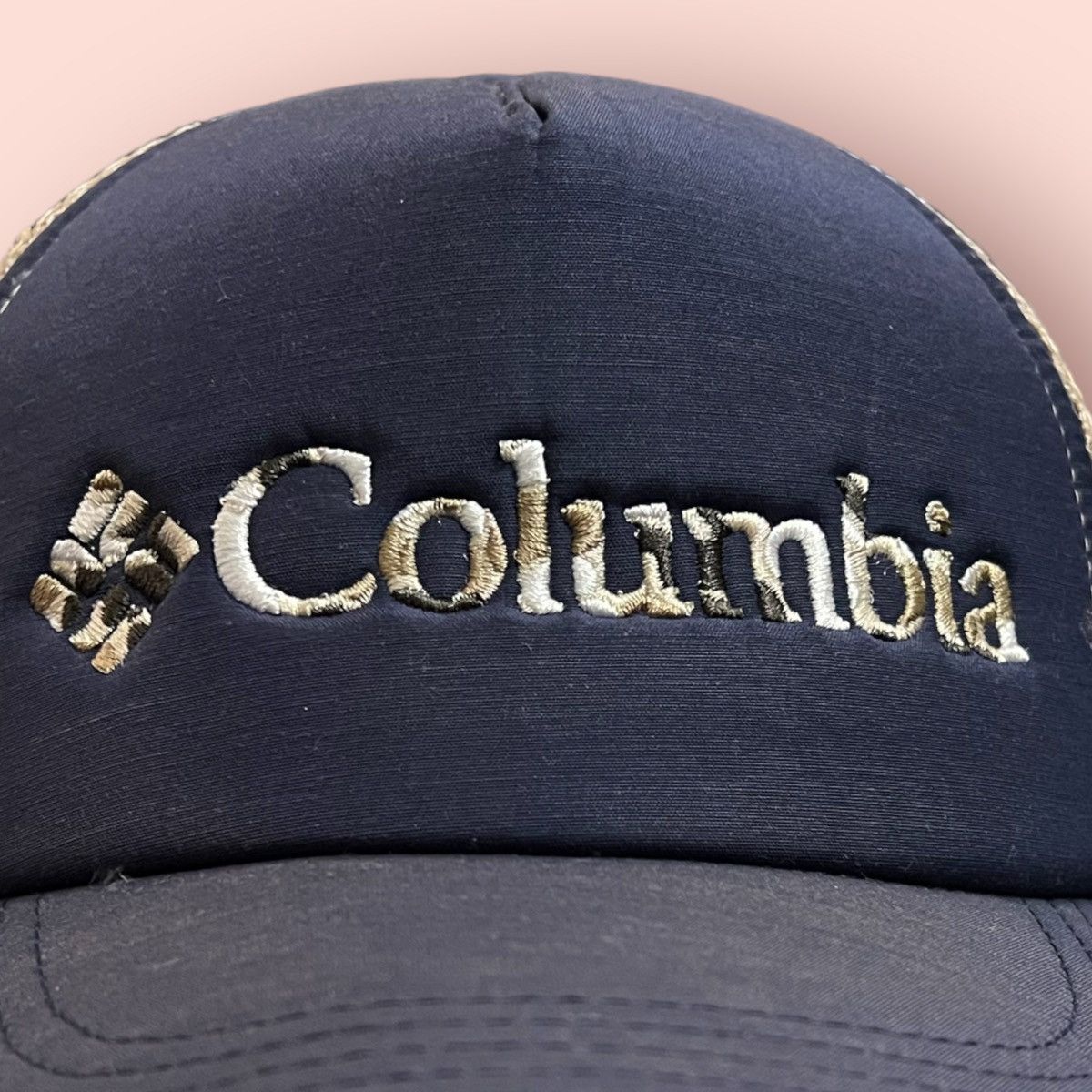 Columbia VINTAGE COLUMBIA CAMO EMBROIDERED TRUCKER SNAPBACK Size ONE SIZE - 7 Thumbnail