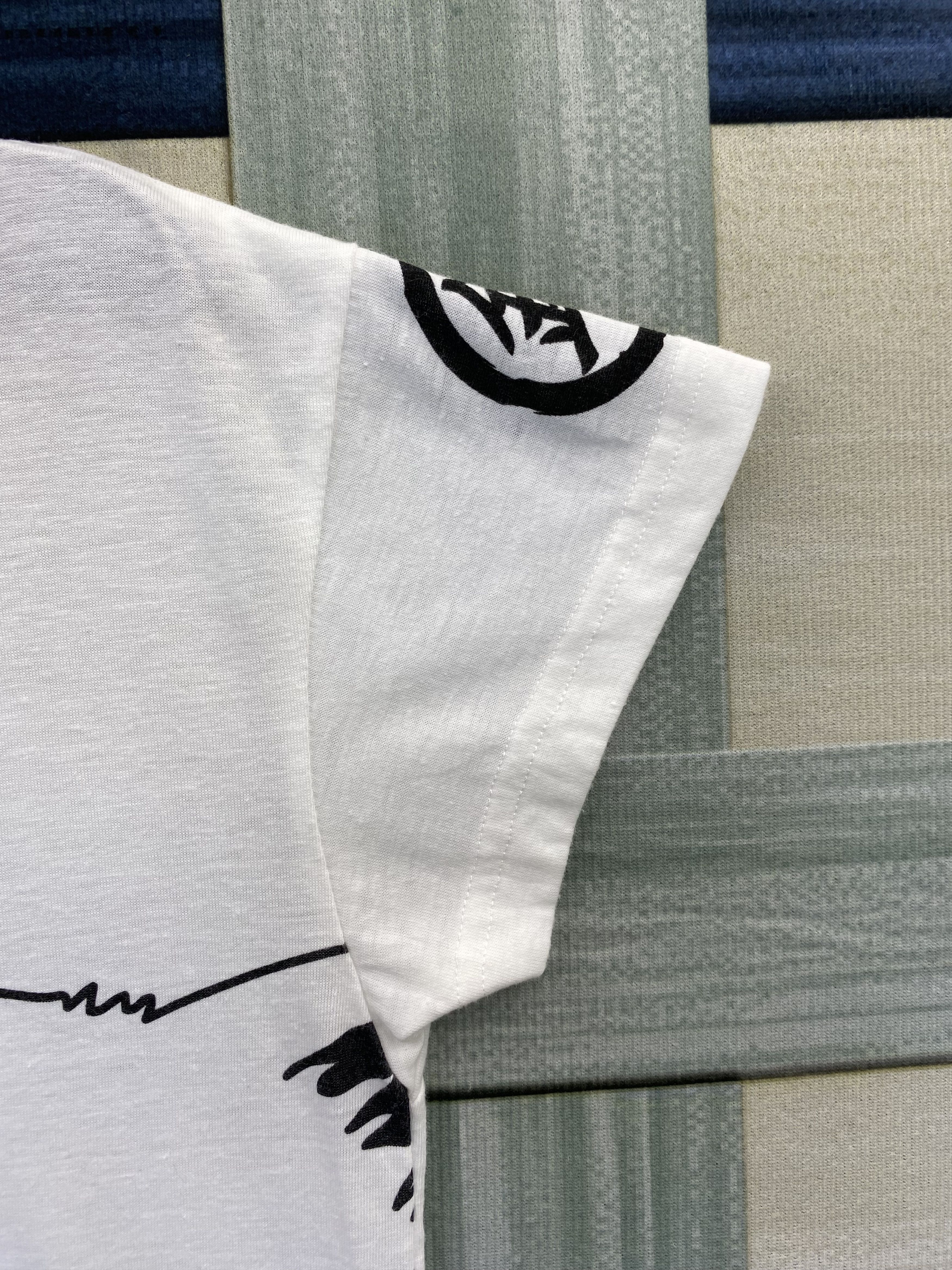 Anime × Japanese Brand Anime Gintama Sadaharu T-Shirt Size US M / EU 48-50 / 2 - 7 Thumbnail
