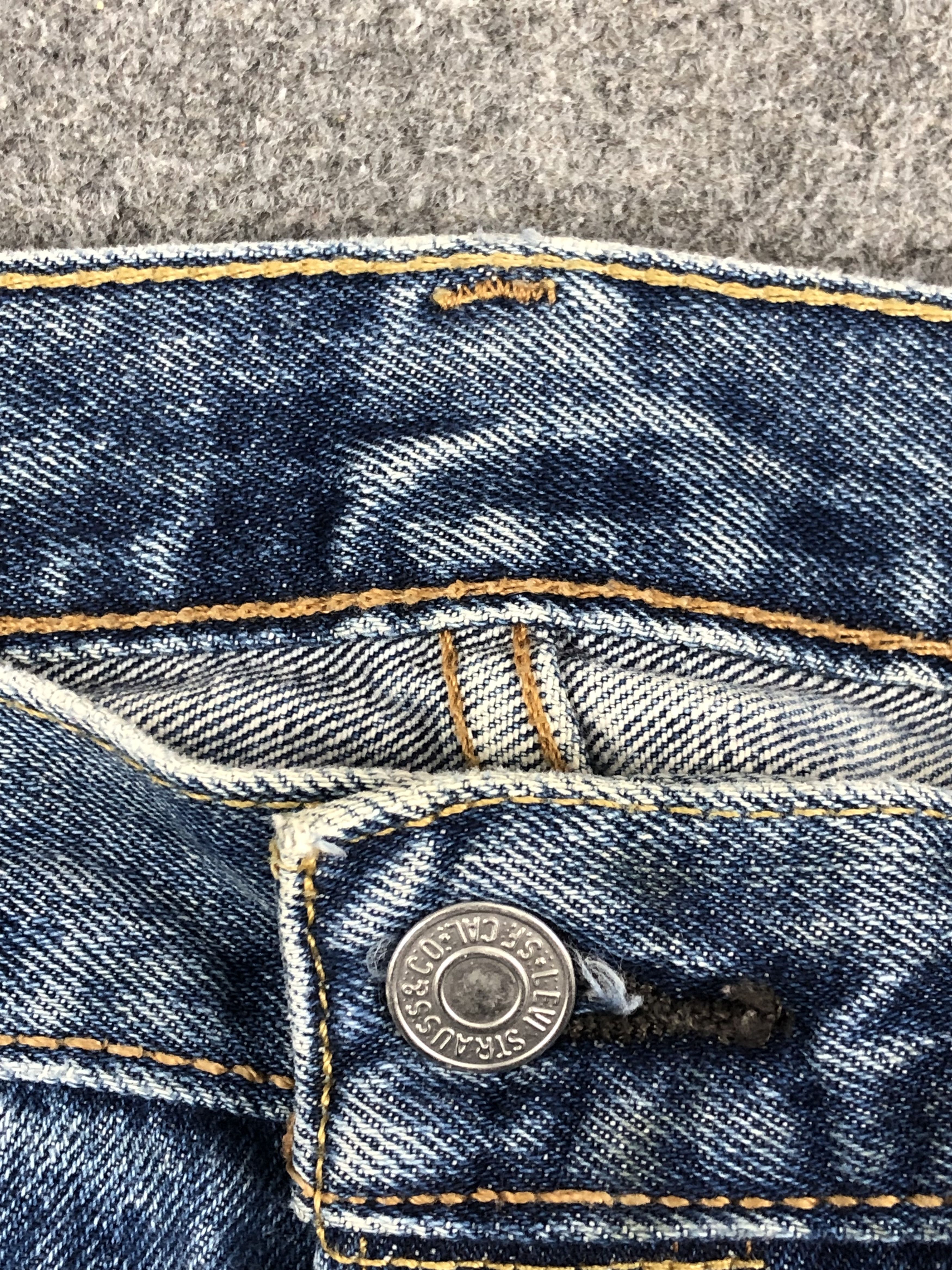 Levi's Vintage Levis 501 Faded Blue Jeans DP1337 Size US 33 - 10 Thumbnail