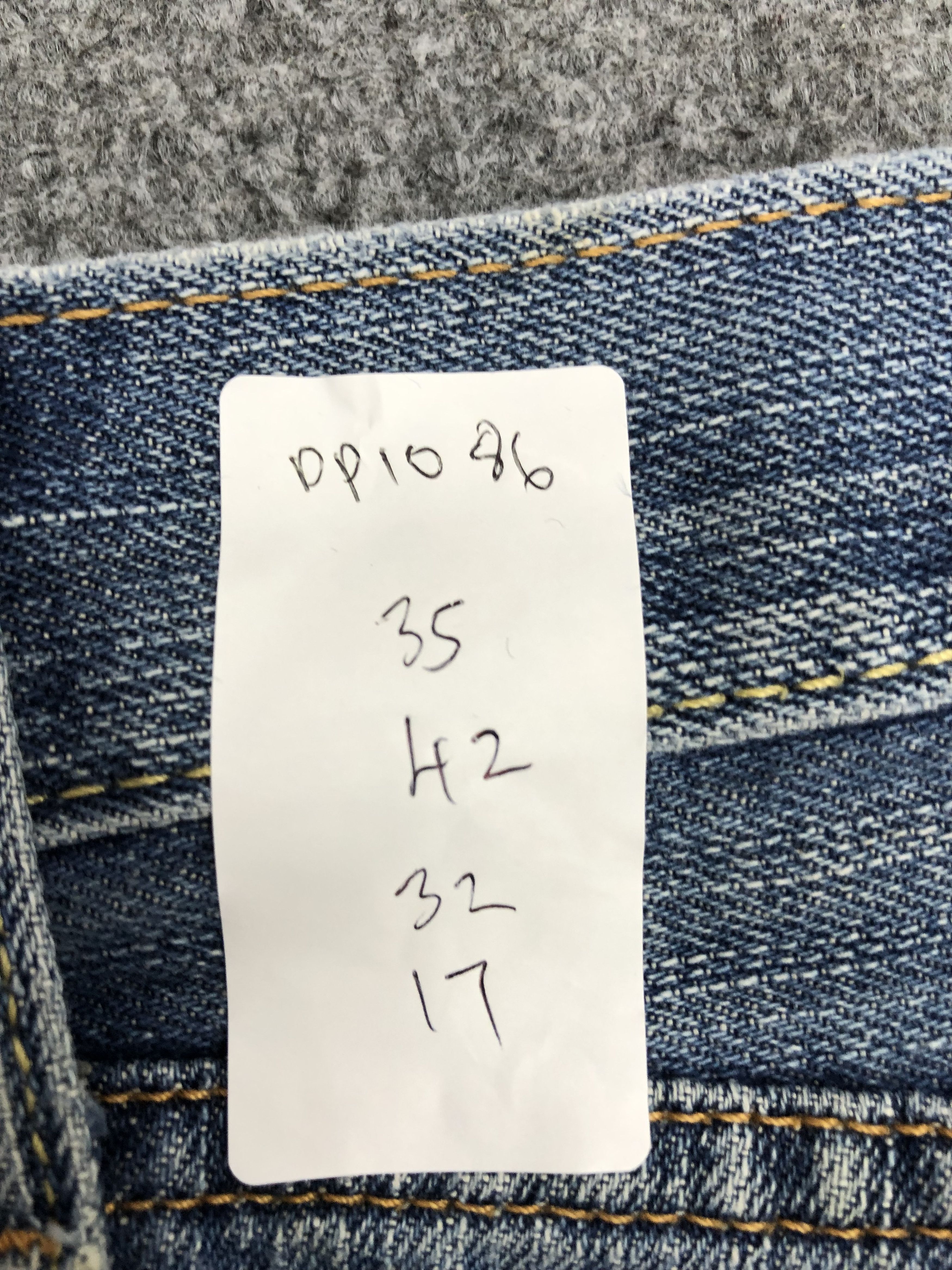 Levi's × Vintage Vintage Levis 550 Faded Blue Jeans DP1086 Size US 35 - 14 Thumbnail